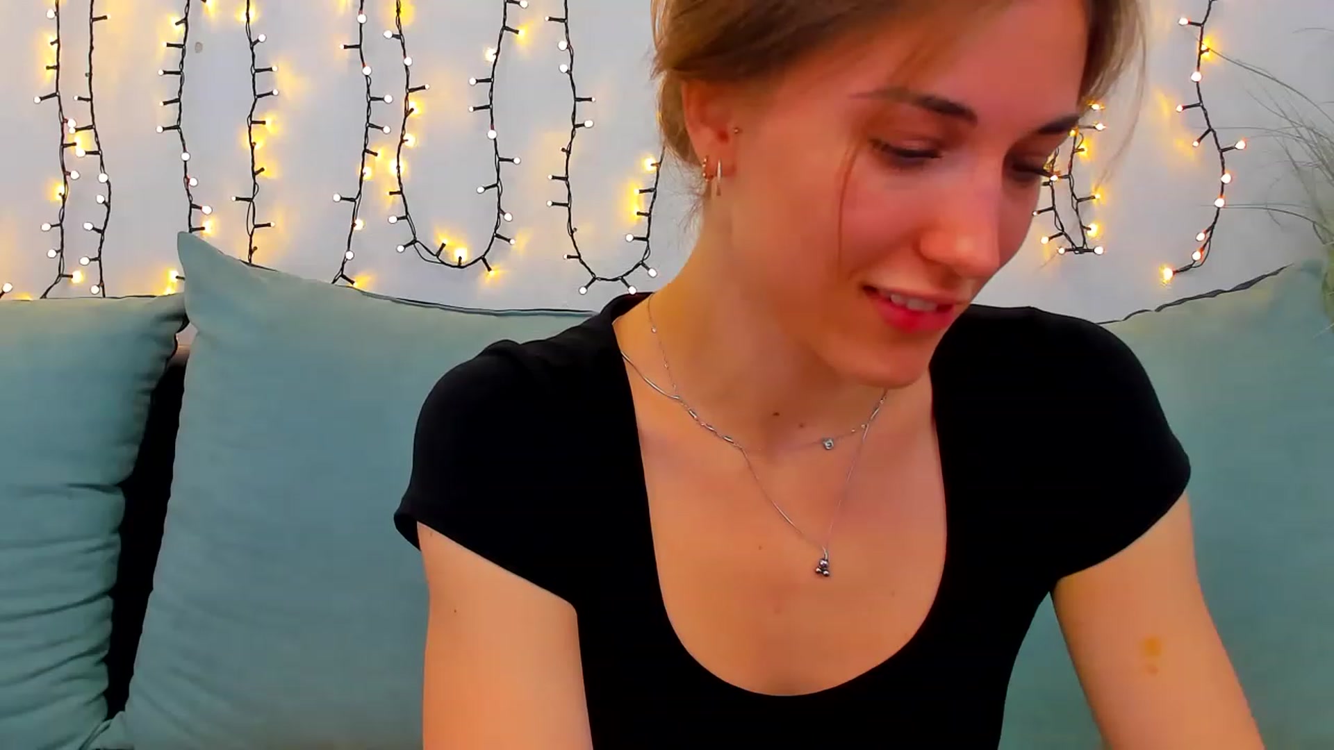 Gallery image thumbnail from GalaxyAnisia's myfreecams stream on, 07/07/2023, 12:36 image 12 of 20