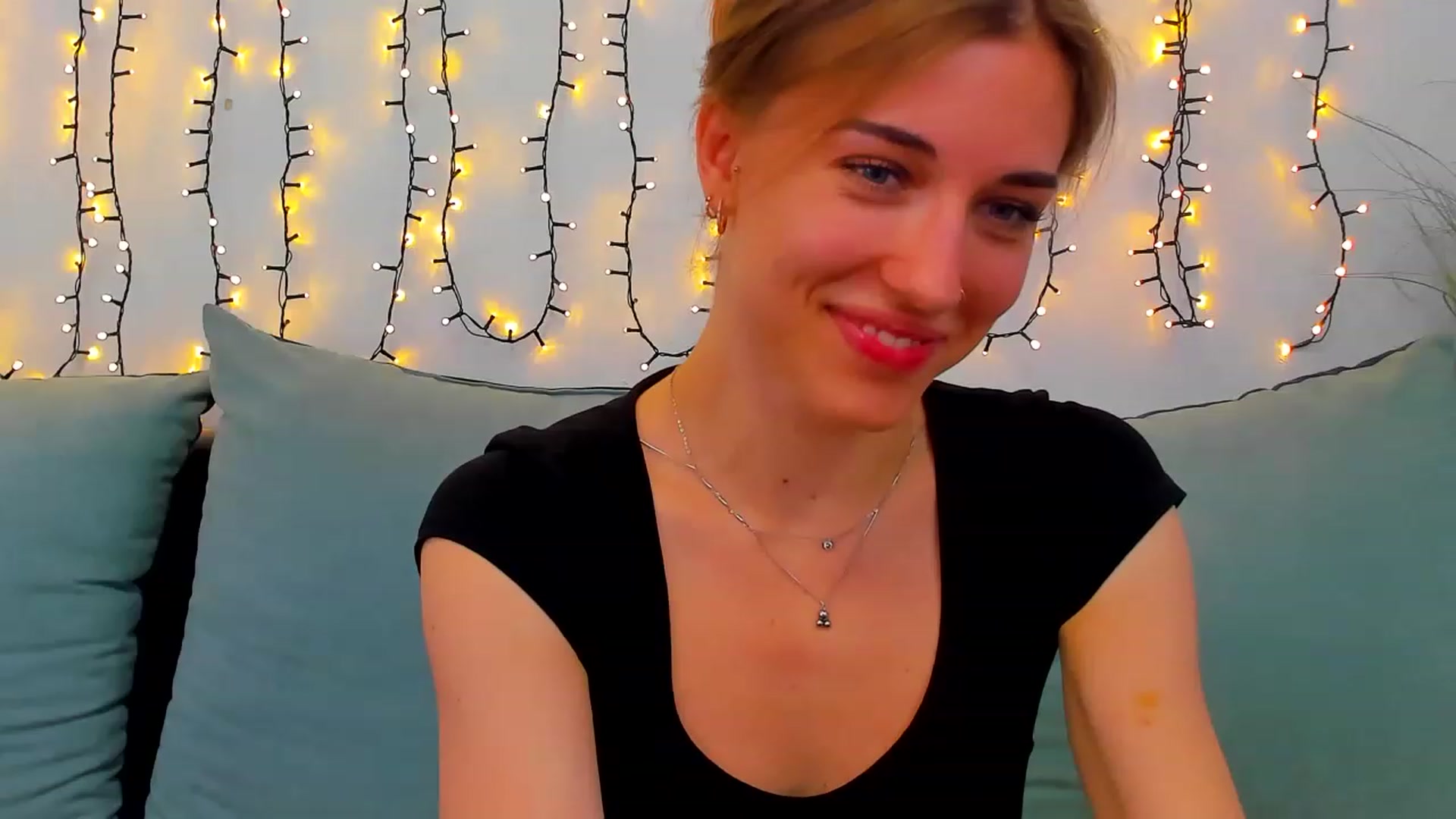 Gallery image thumbnail from GalaxyAnisia's myfreecams stream on, 07/07/2023, 12:36 image 18 of 20