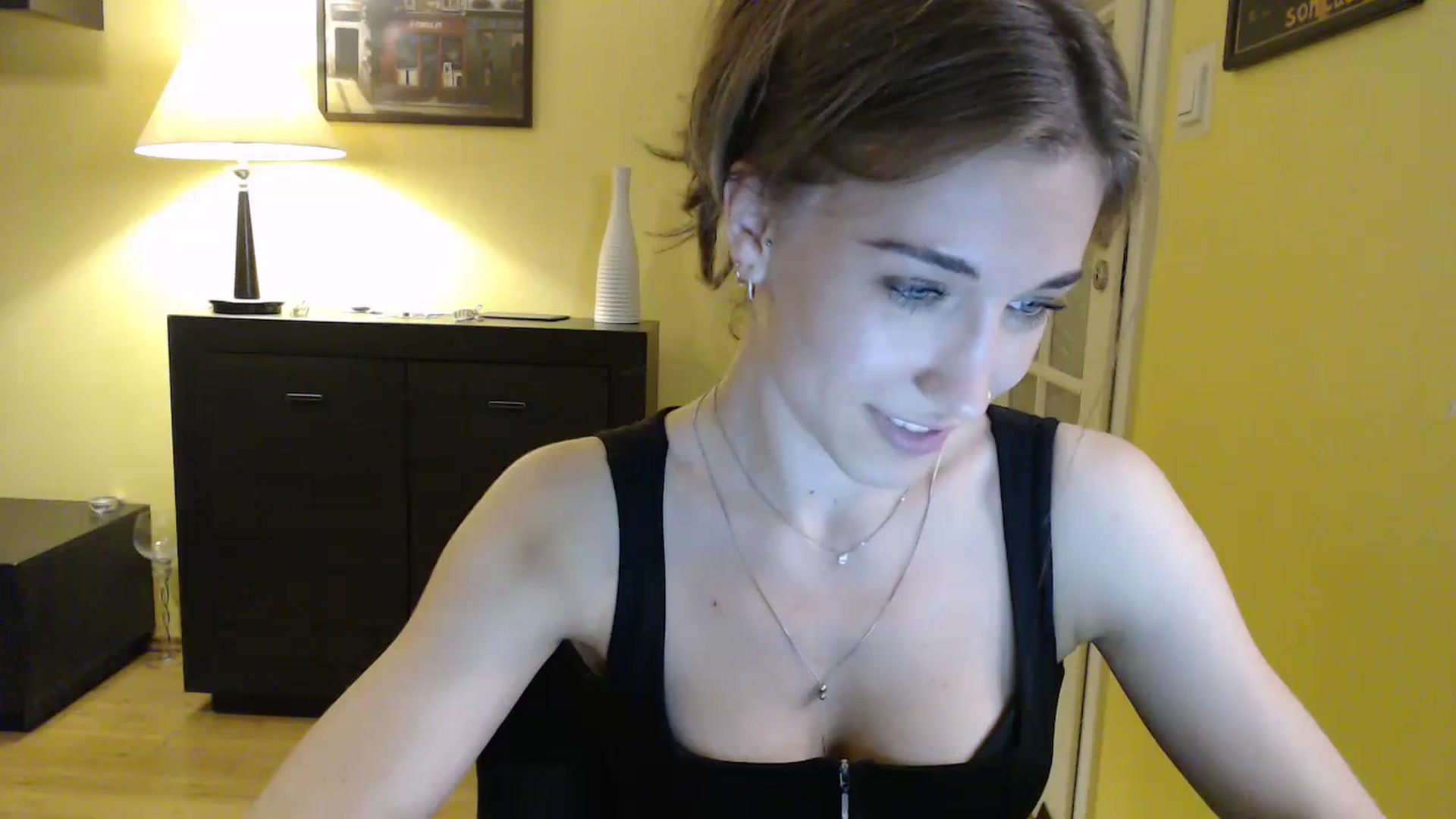 Gallery image thumbnail from GalaxyAnisia's myfreecams stream on, 07/18/2023, 22:41 image 18 of 20
