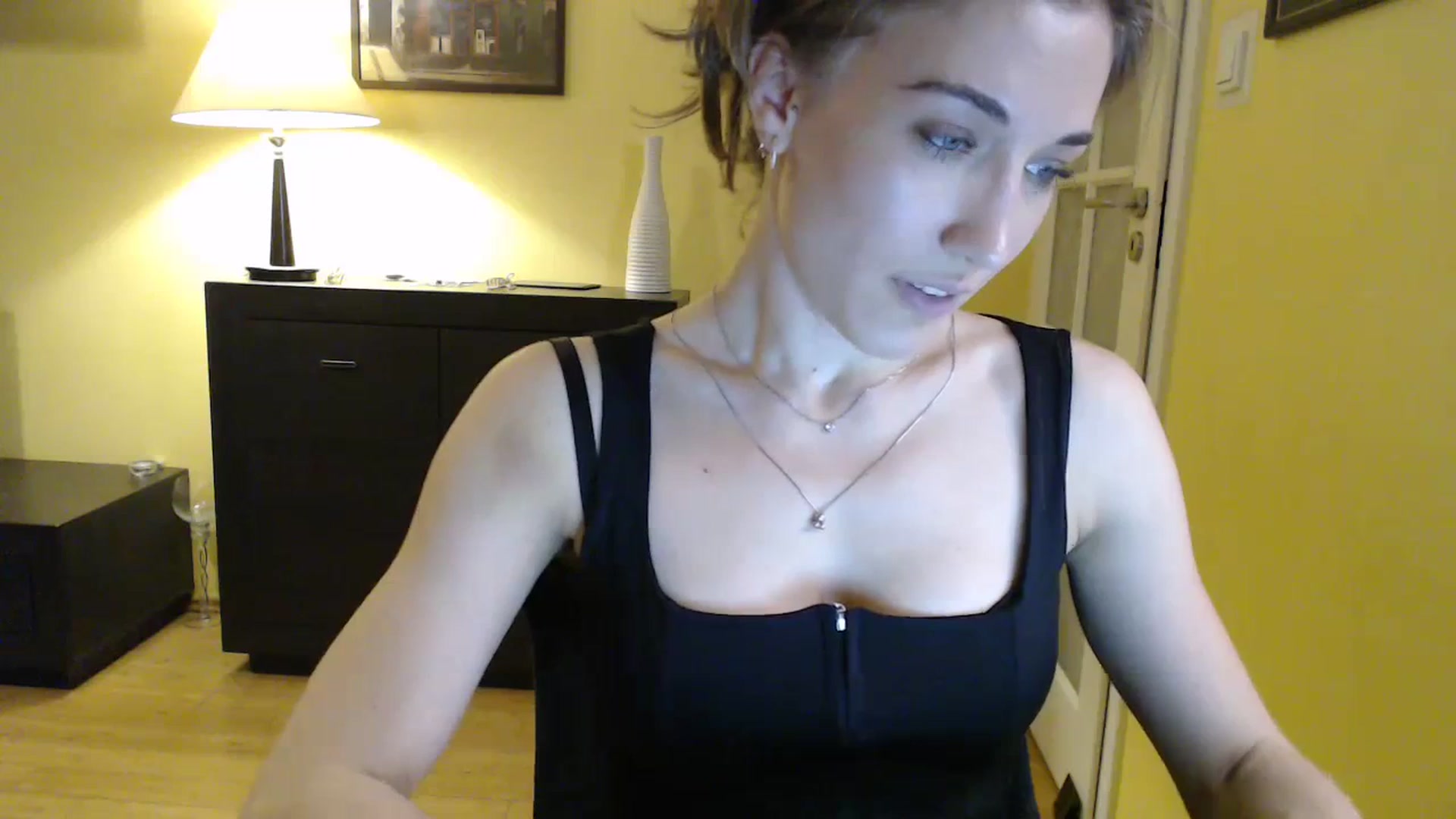 Gallery image thumbnail from GalaxyAnisia's myfreecams stream on, 07/18/2023, 22:41 image 3 of 20
