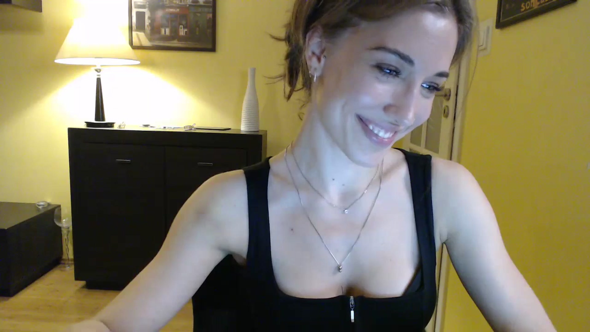 Gallery image thumbnail from GalaxyAnisia's myfreecams stream on, 07/18/2023, 22:41 image 17 of 20