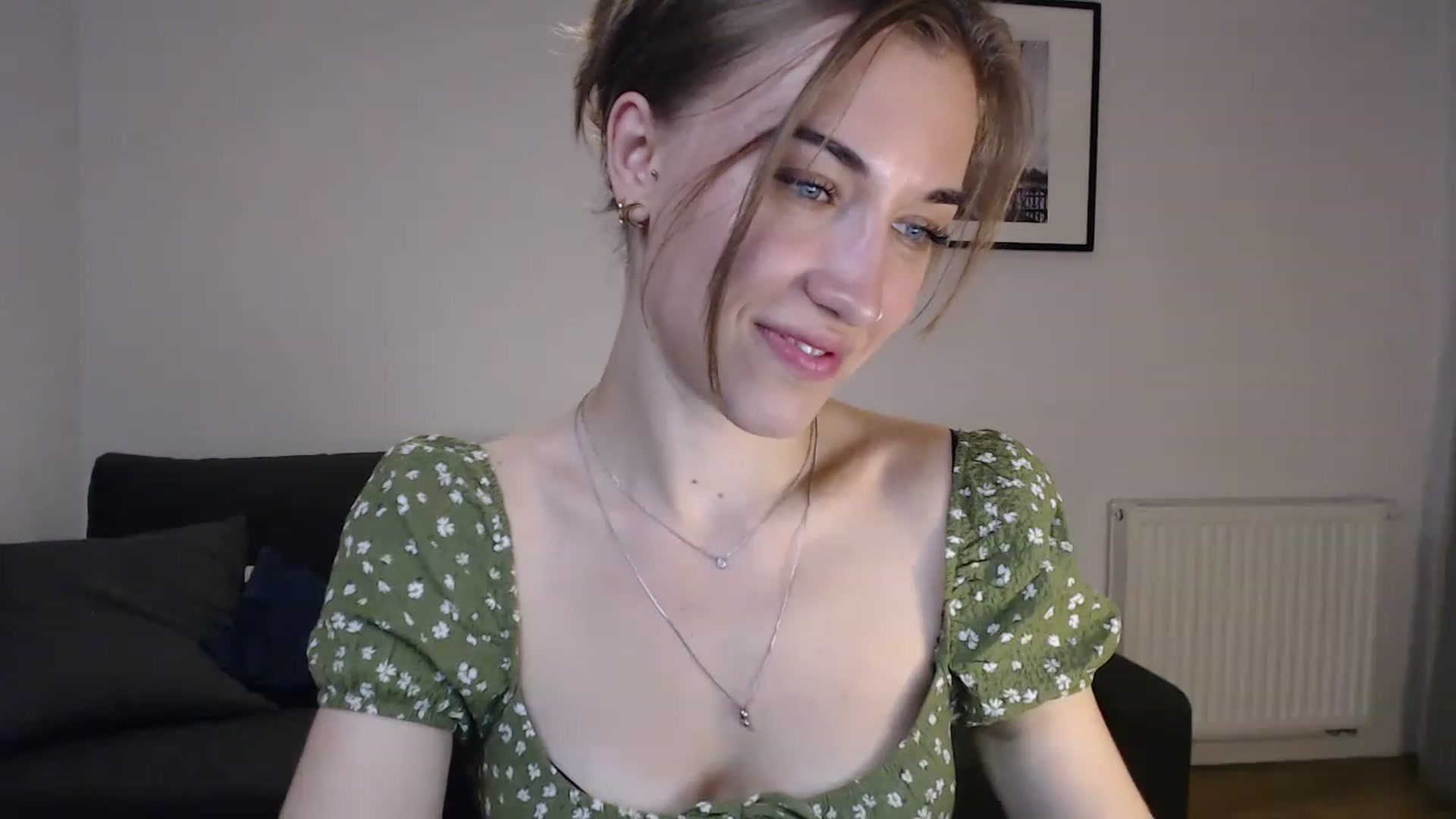 Gallery image thumbnail from GalaxyAnisia's myfreecams stream on, 08/08/2023, 23:02 image 12 of 20