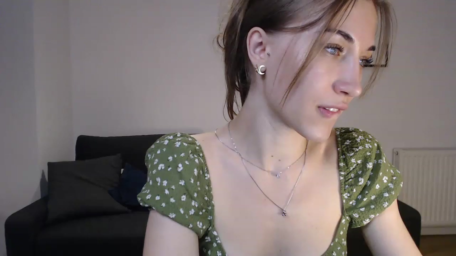 Gallery image thumbnail from GalaxyAnisia's myfreecams stream on, 08/08/2023, 23:58 image 12 of 20