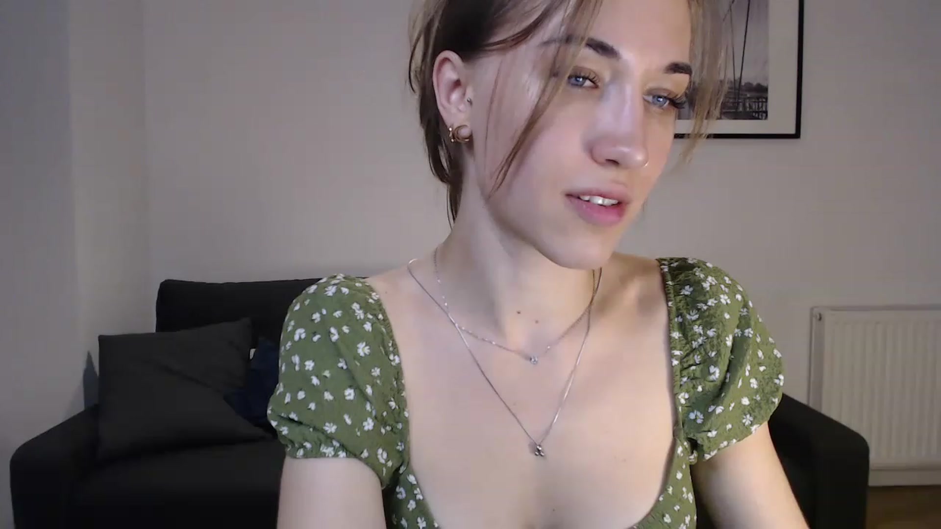 Gallery image thumbnail from GalaxyAnisia's myfreecams stream on, 08/08/2023, 23:58 image 8 of 20