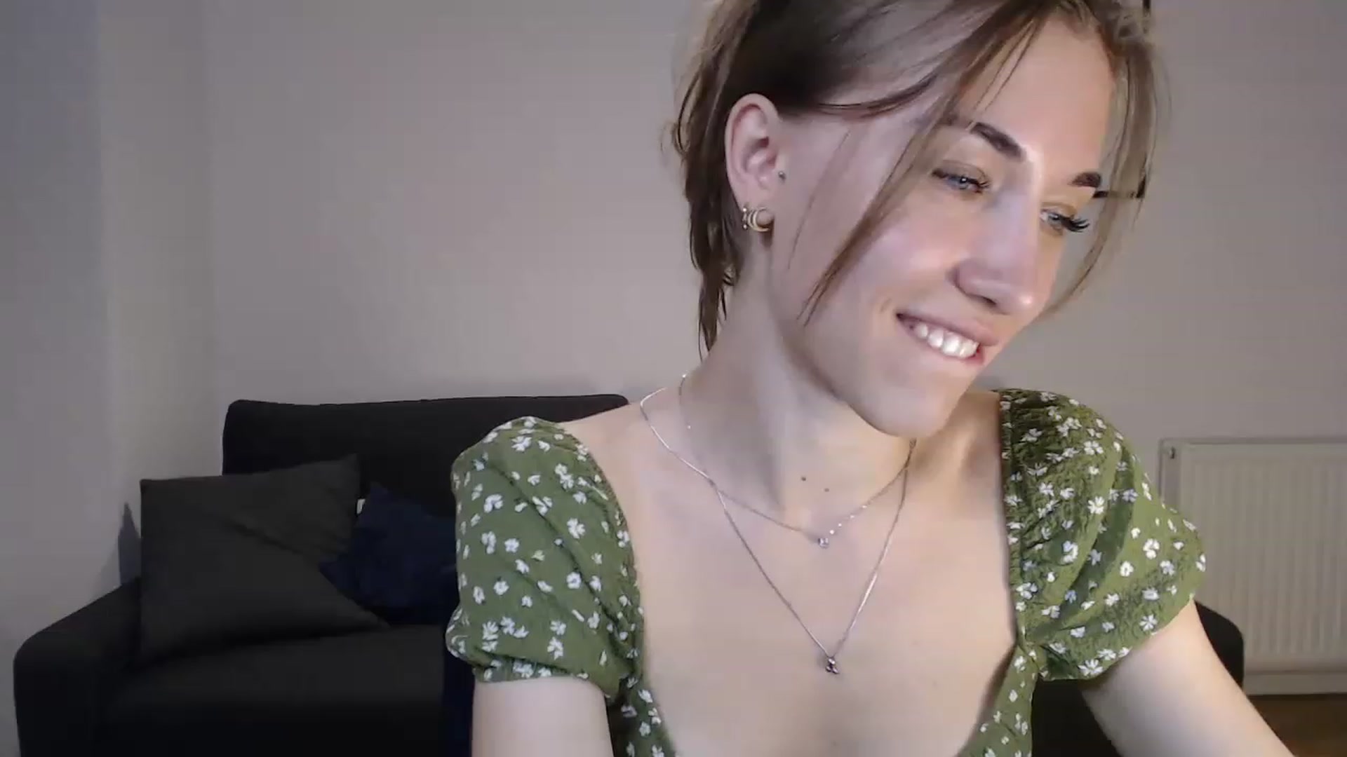 Gallery image thumbnail from GalaxyAnisia's myfreecams stream on, 08/08/2023, 23:58 image 16 of 20