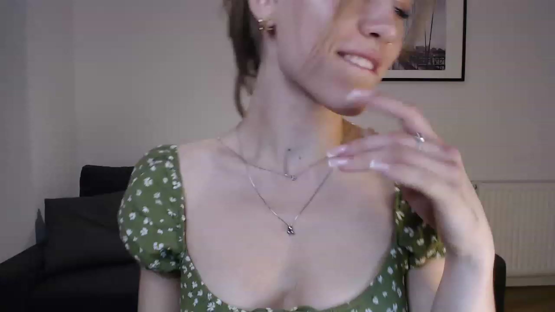 Gallery image thumbnail from GalaxyAnisia's myfreecams stream on, 08/08/2023, 23:58 image 1 of 20