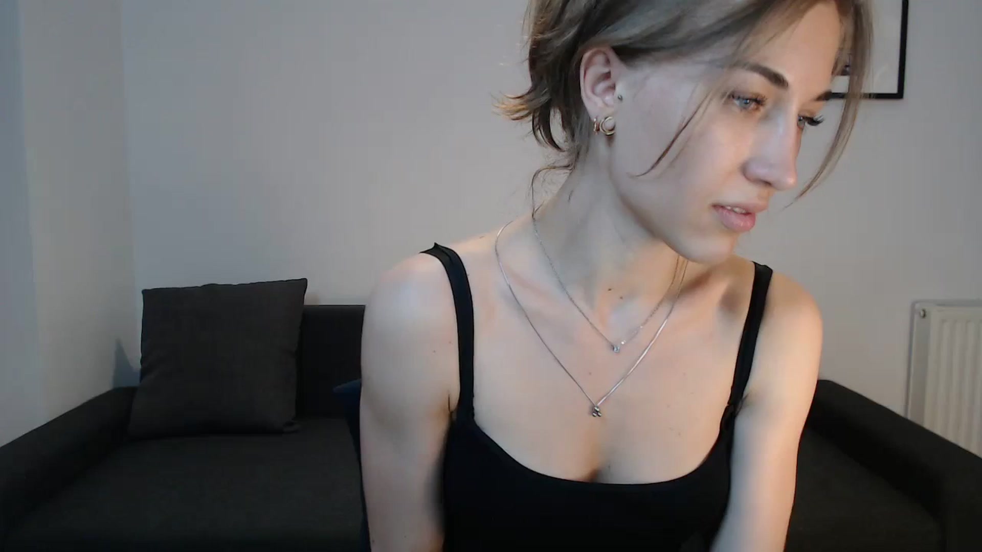 Gallery image thumbnail from GalaxyAnisia's myfreecams stream on, 08/12/2023, 13:50 image 16 of 20