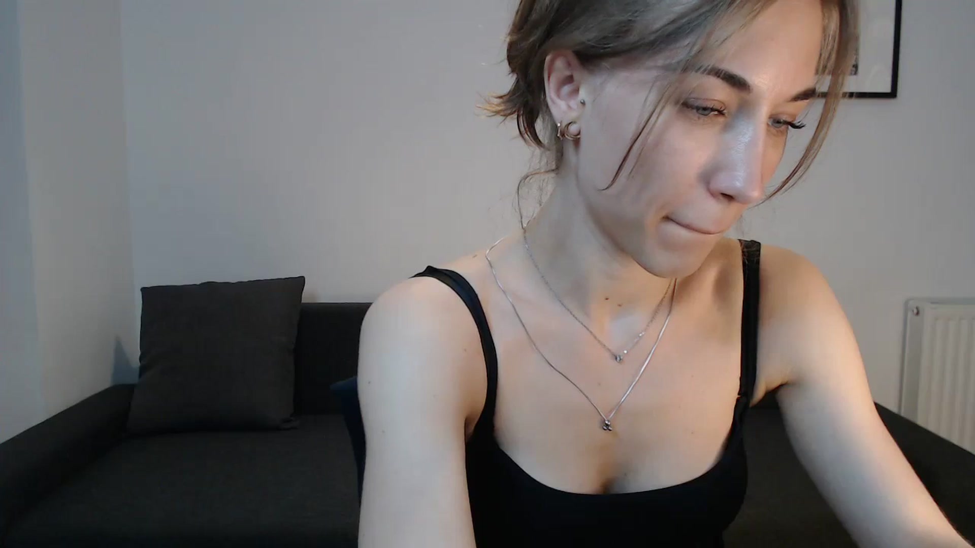 Gallery image thumbnail from GalaxyAnisia's myfreecams stream on, 08/12/2023, 13:50 image 17 of 20