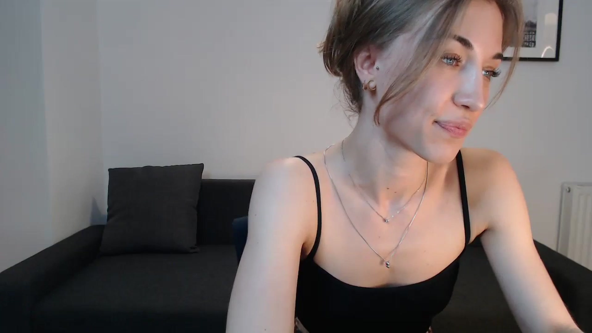 Gallery image thumbnail from GalaxyAnisia's myfreecams stream on, 08/12/2023, 16:33 image 17 of 20