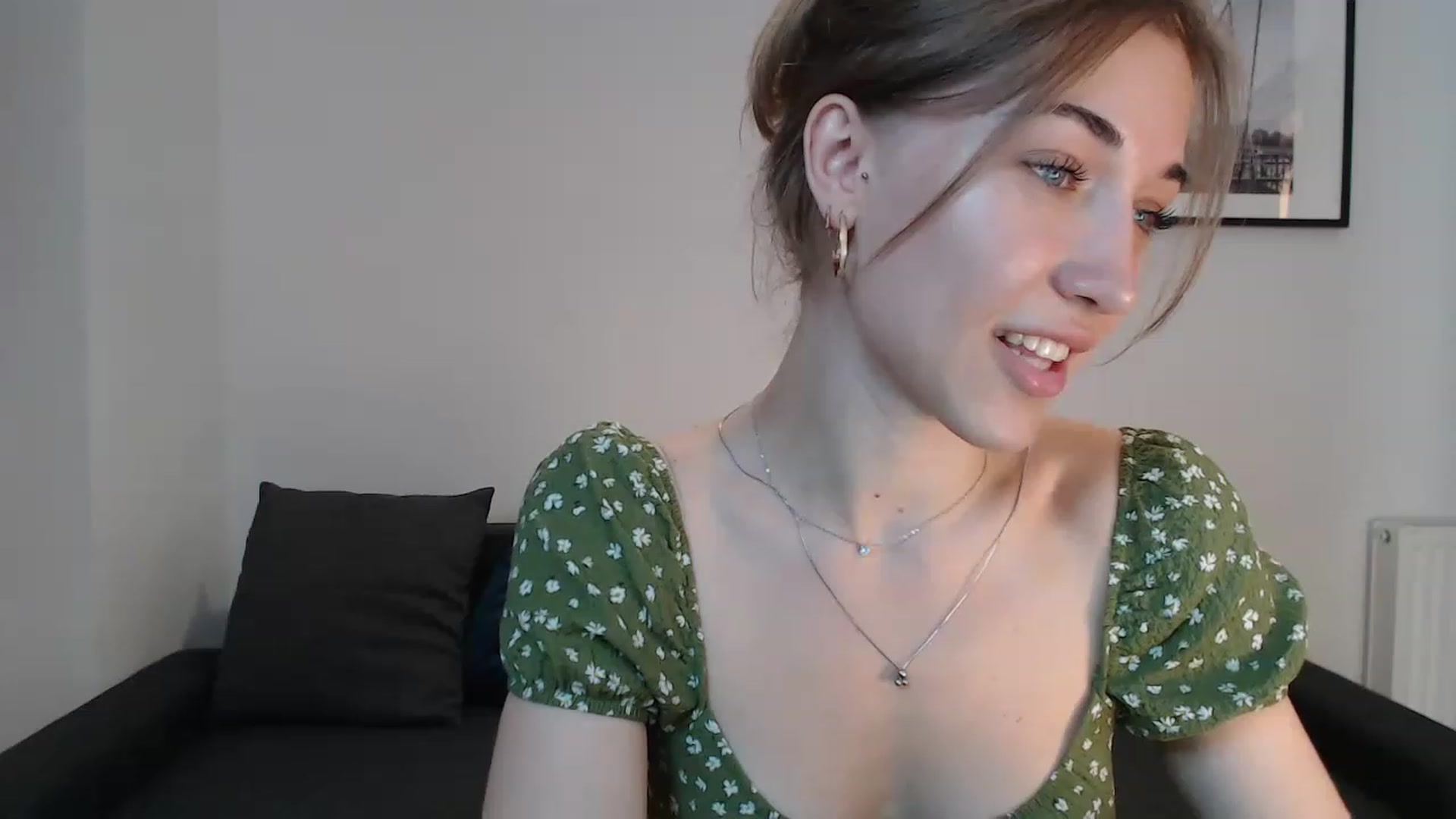 Gallery image thumbnail from GalaxyAnisia's myfreecams stream on, 08/13/2023, 16:45 image 8 of 20