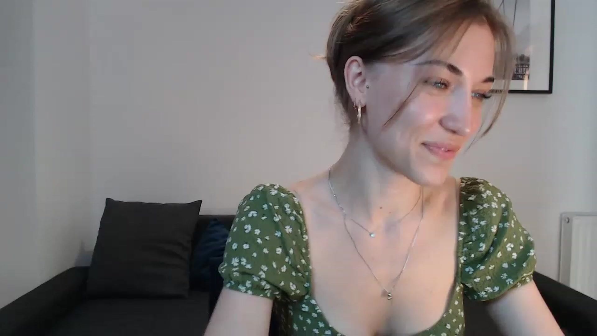 Gallery image thumbnail from GalaxyAnisia's myfreecams stream on, 08/13/2023, 16:45 image 2 of 20