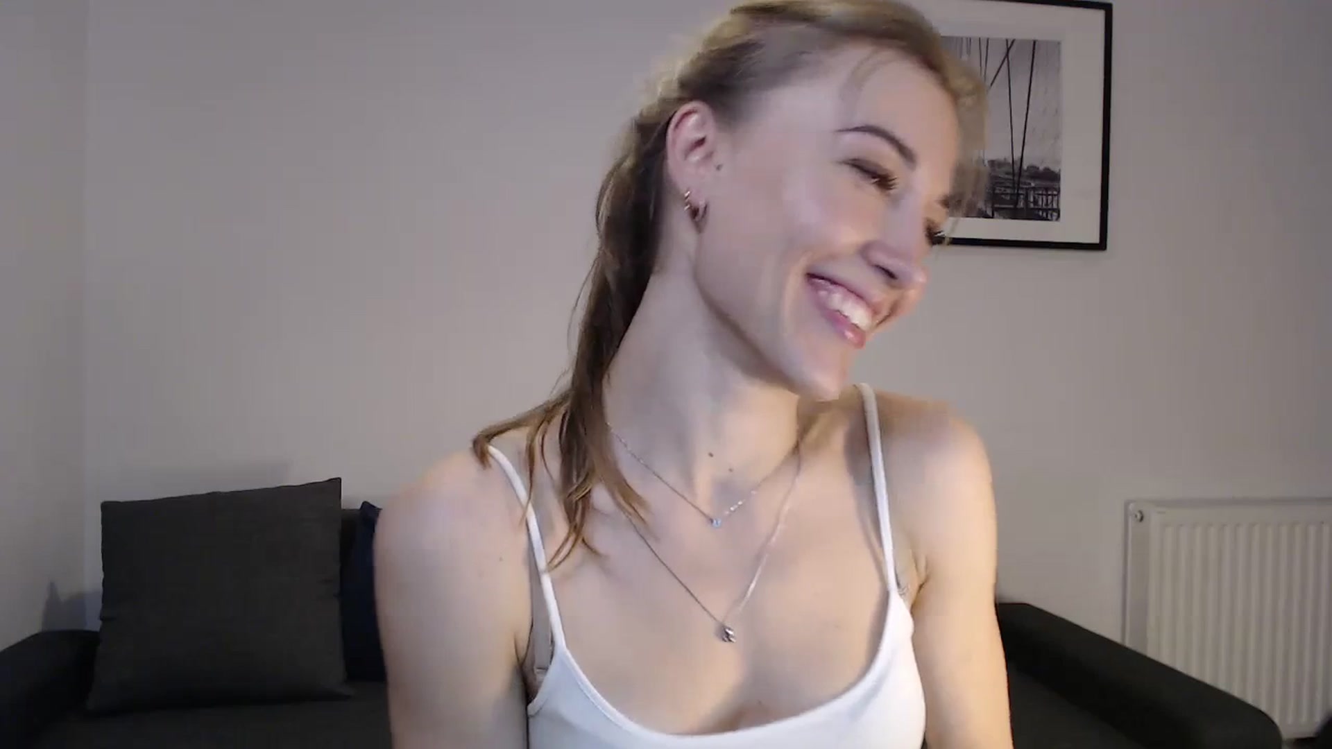 Gallery image thumbnail from GalaxyAnisia's myfreecams stream on, 09/30/2023, 18:27 image 7 of 20