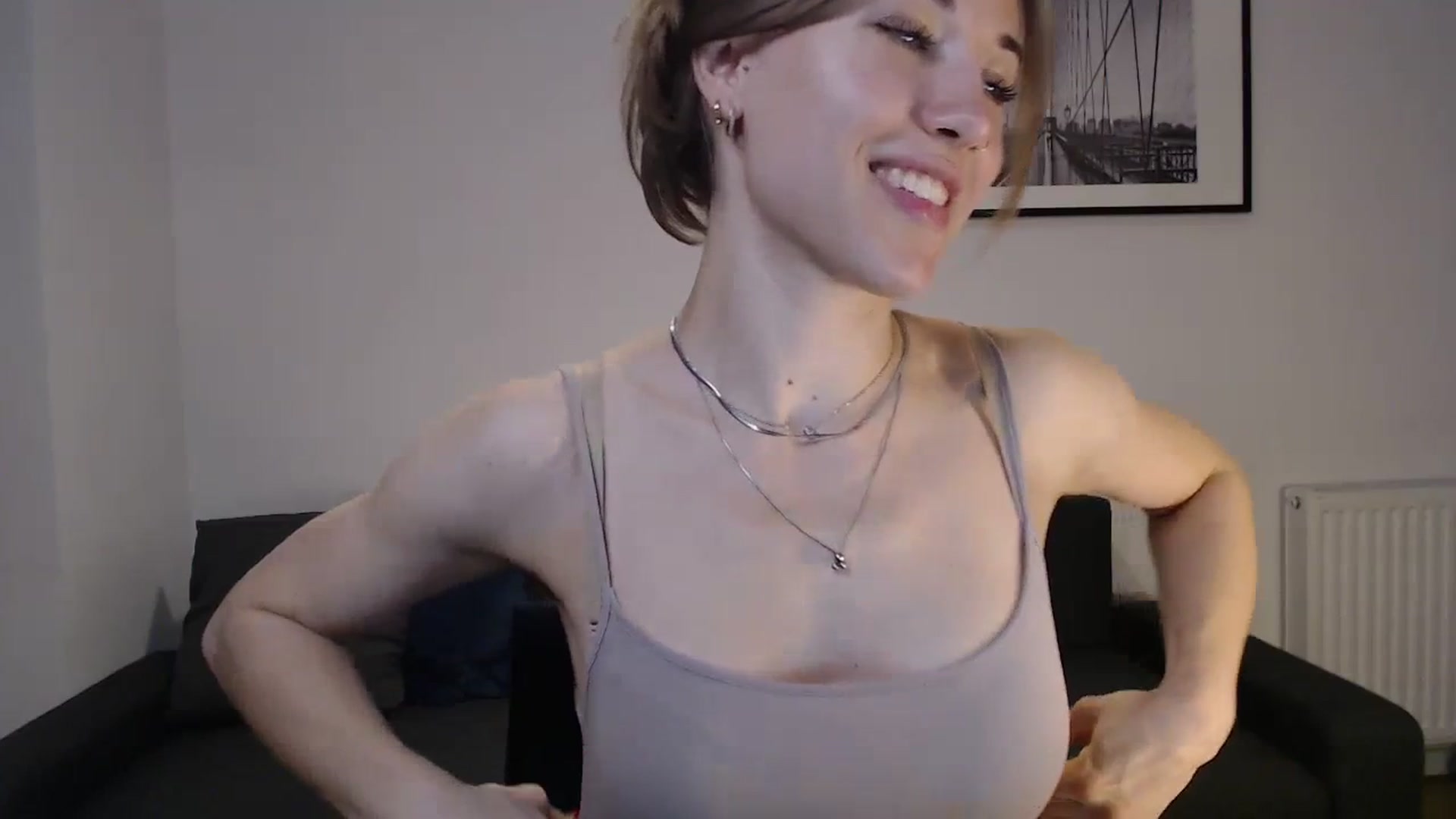 Gallery image thumbnail from GalaxyAnisia's myfreecams stream on, 10/06/2023, 17:40 image 20 of 20