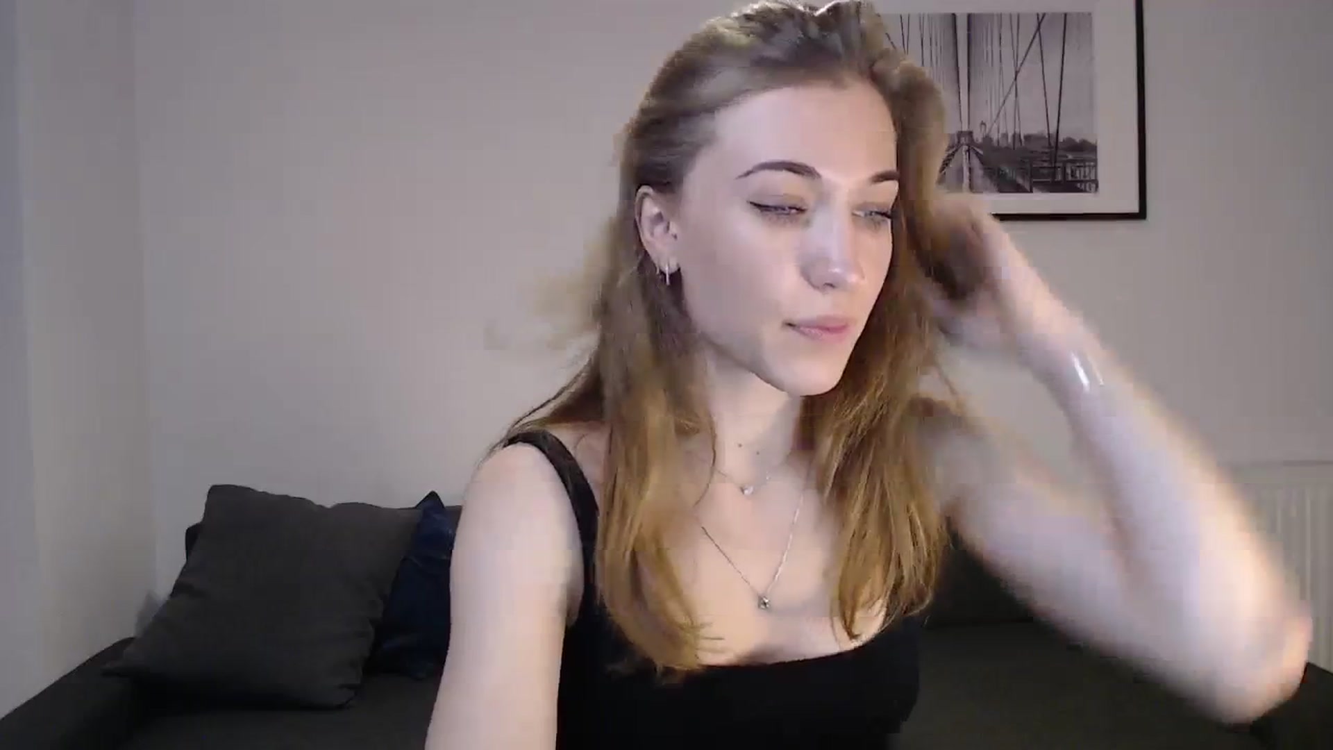 Gallery image thumbnail from GalaxyAnisia's myfreecams stream on, 10/07/2023, 17:09 image 16 of 20