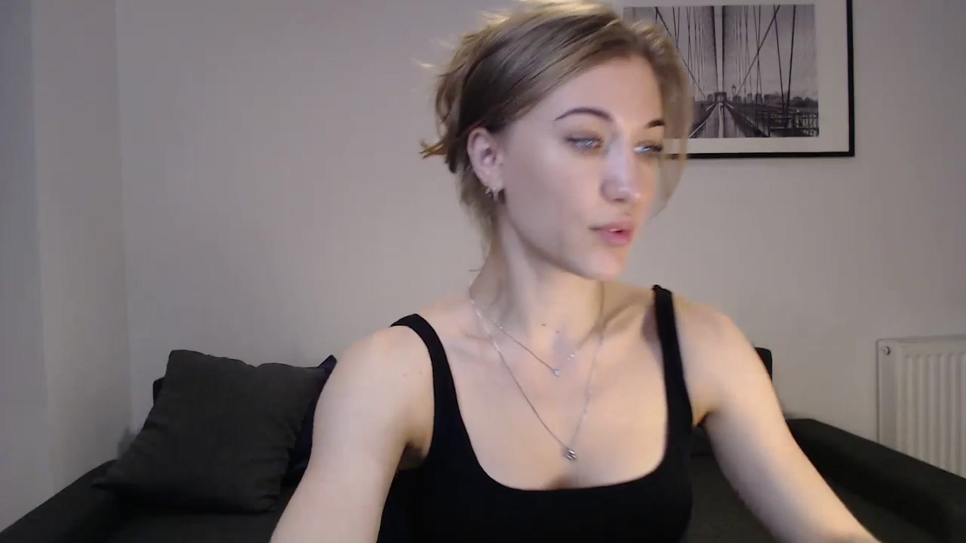Gallery image thumbnail from GalaxyAnisia's myfreecams stream on, 10/07/2023, 17:09 image 10 of 20