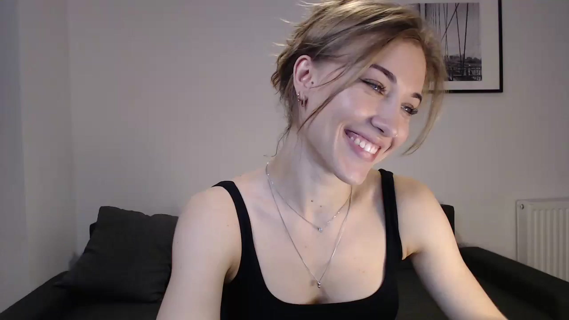 Gallery image thumbnail from GalaxyAnisia's myfreecams stream on, 10/07/2023, 17:09 image 1 of 20