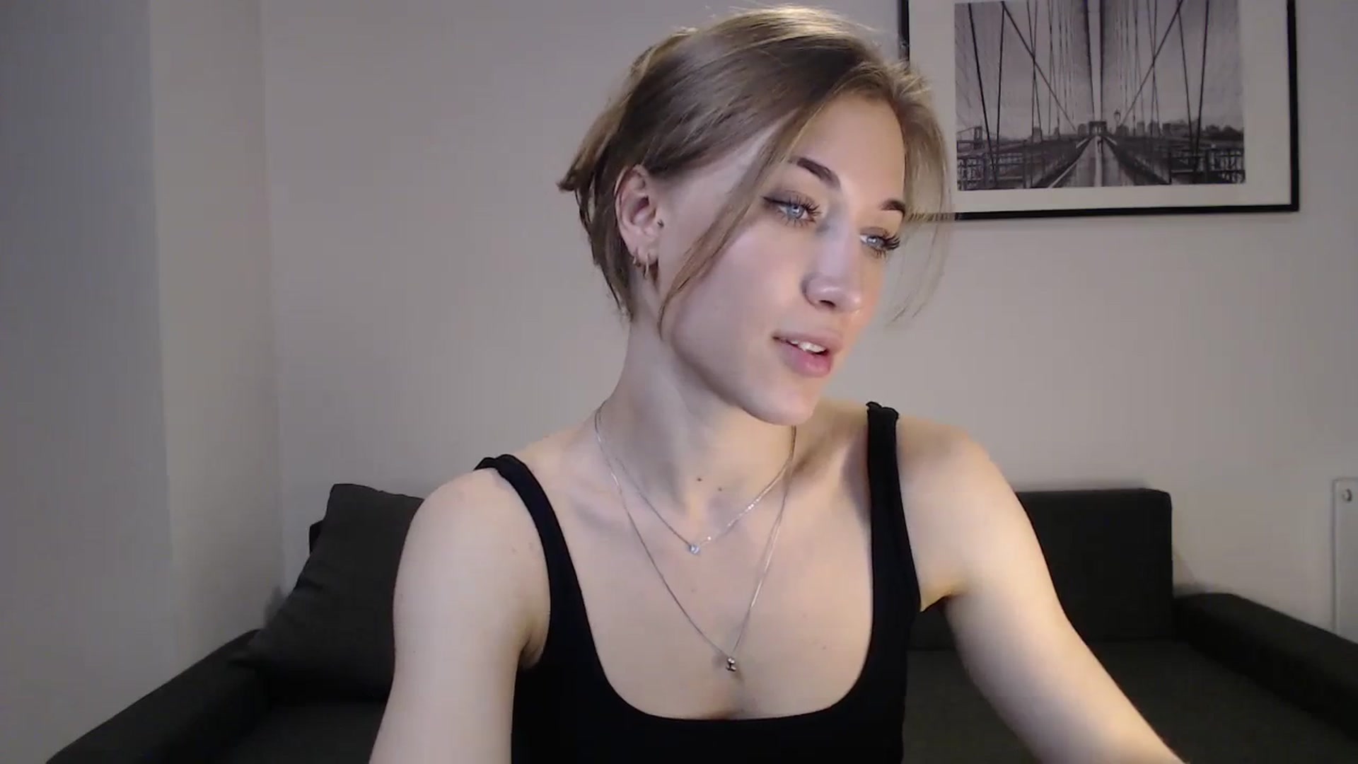Gallery image thumbnail from GalaxyAnisia's myfreecams stream on, 10/07/2023, 17:59 image 13 of 20