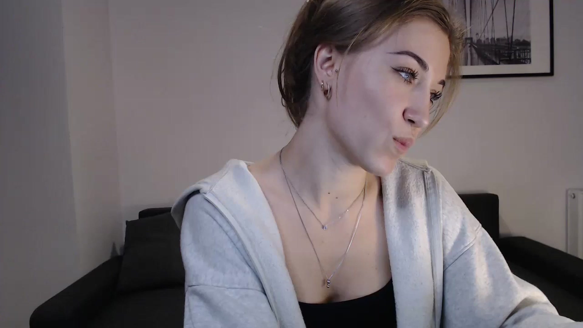 Gallery image thumbnail from GalaxyAnisia's myfreecams stream on, 10/08/2023, 16:46 image 14 of 20