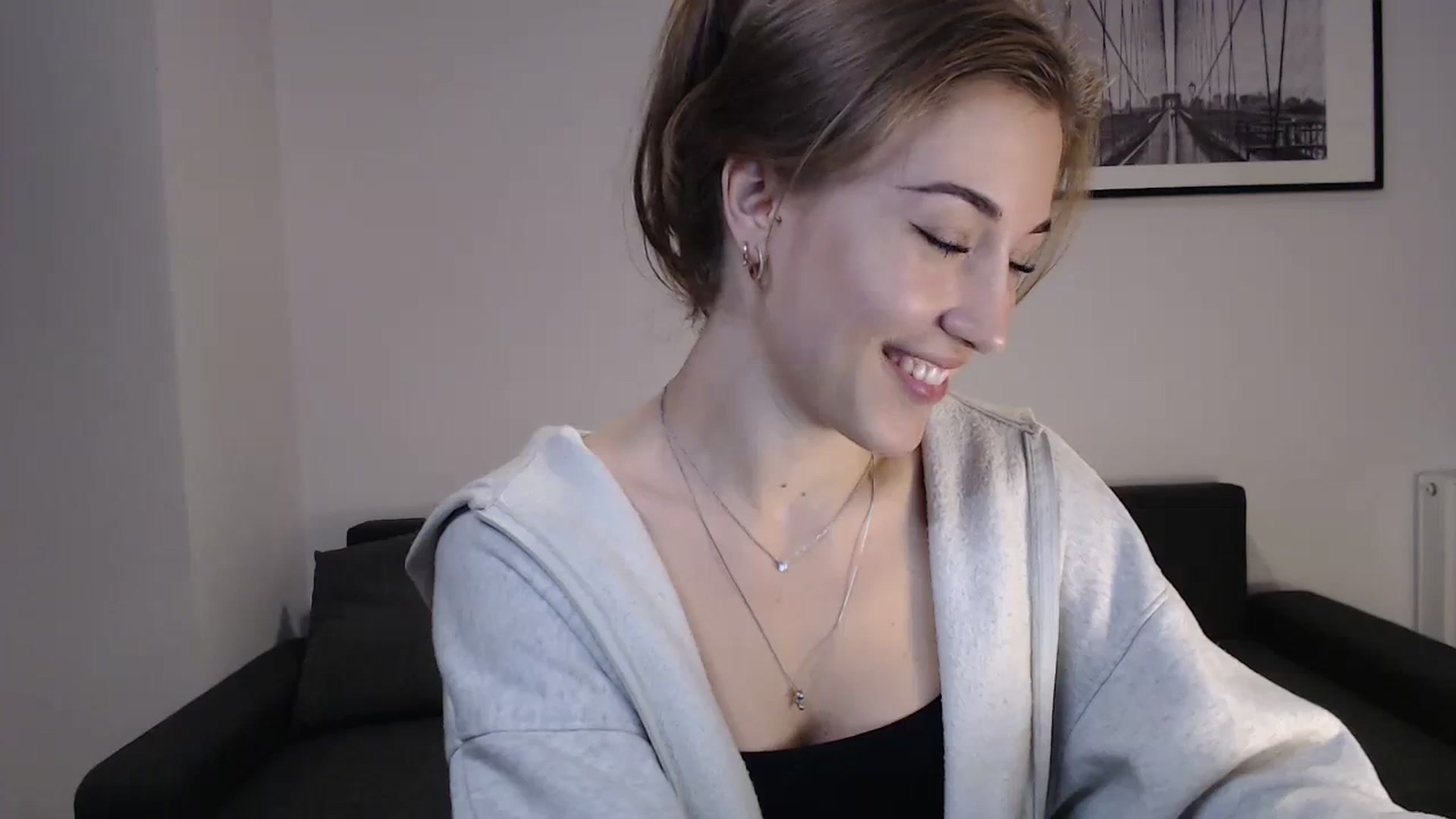 Gallery image thumbnail from GalaxyAnisia's myfreecams stream on, 10/08/2023, 16:46 image 15 of 20