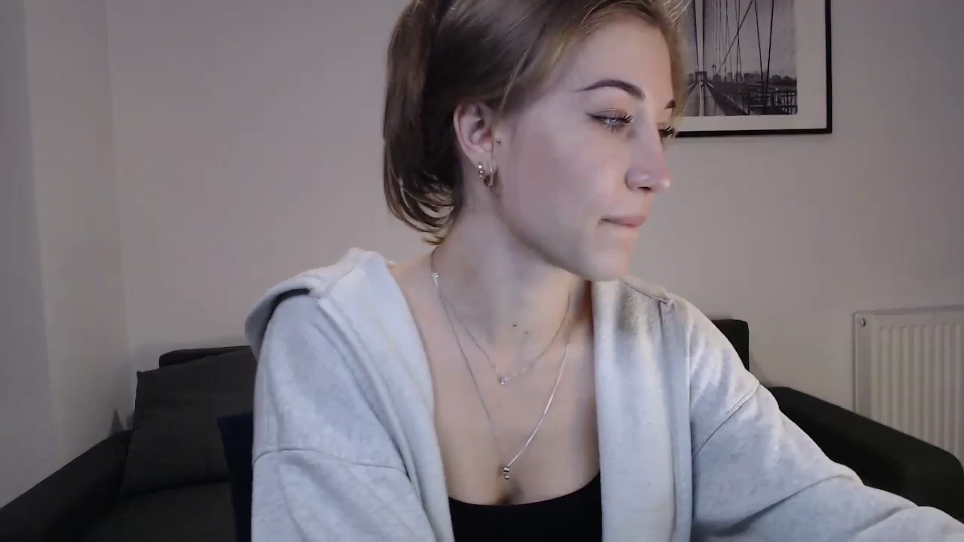 Gallery image thumbnail from GalaxyAnisia's myfreecams stream on, 10/08/2023, 16:46 image 12 of 20