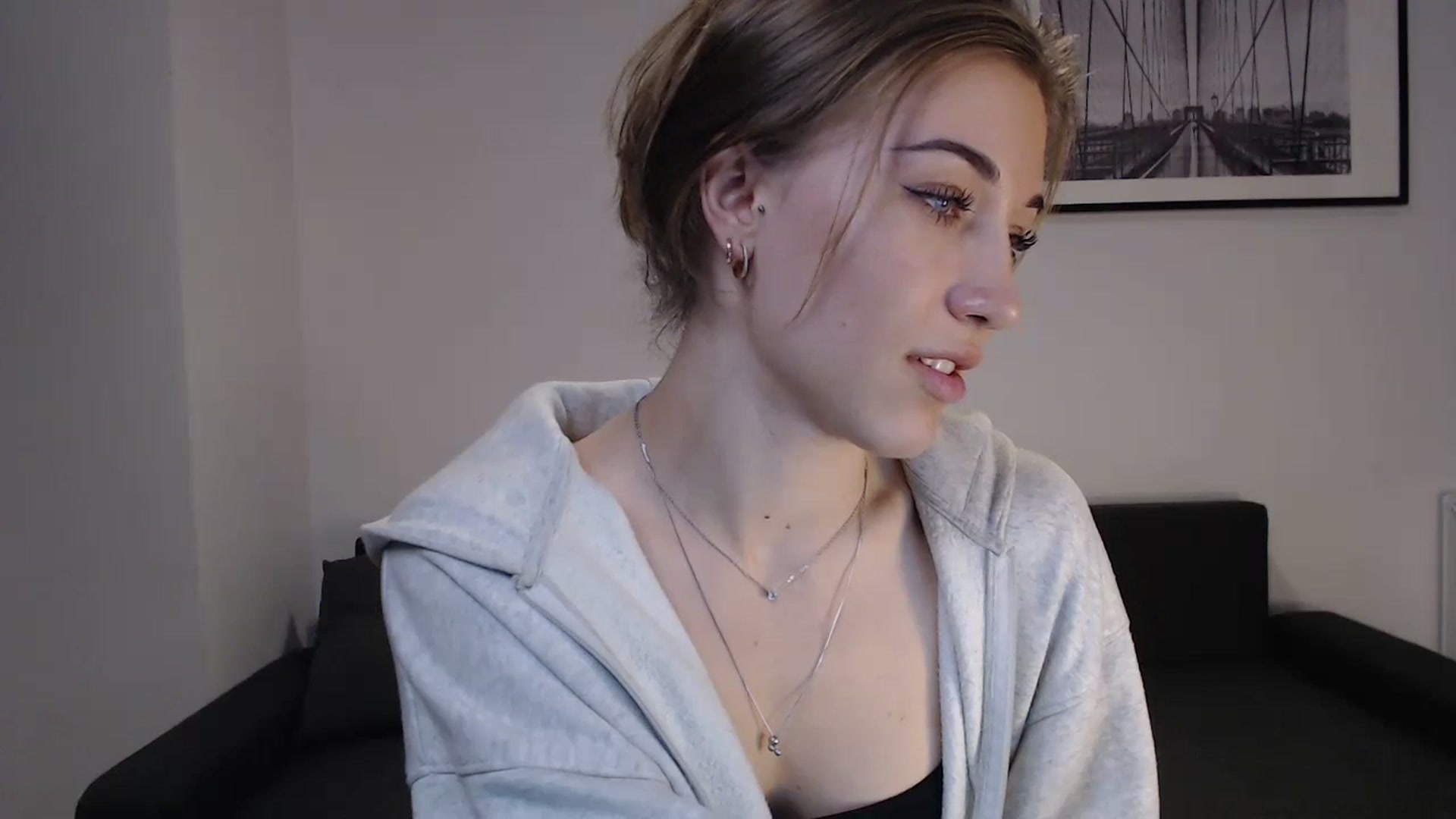 Gallery image thumbnail from GalaxyAnisia's myfreecams stream on, 10/08/2023, 17:10 image 11 of 20