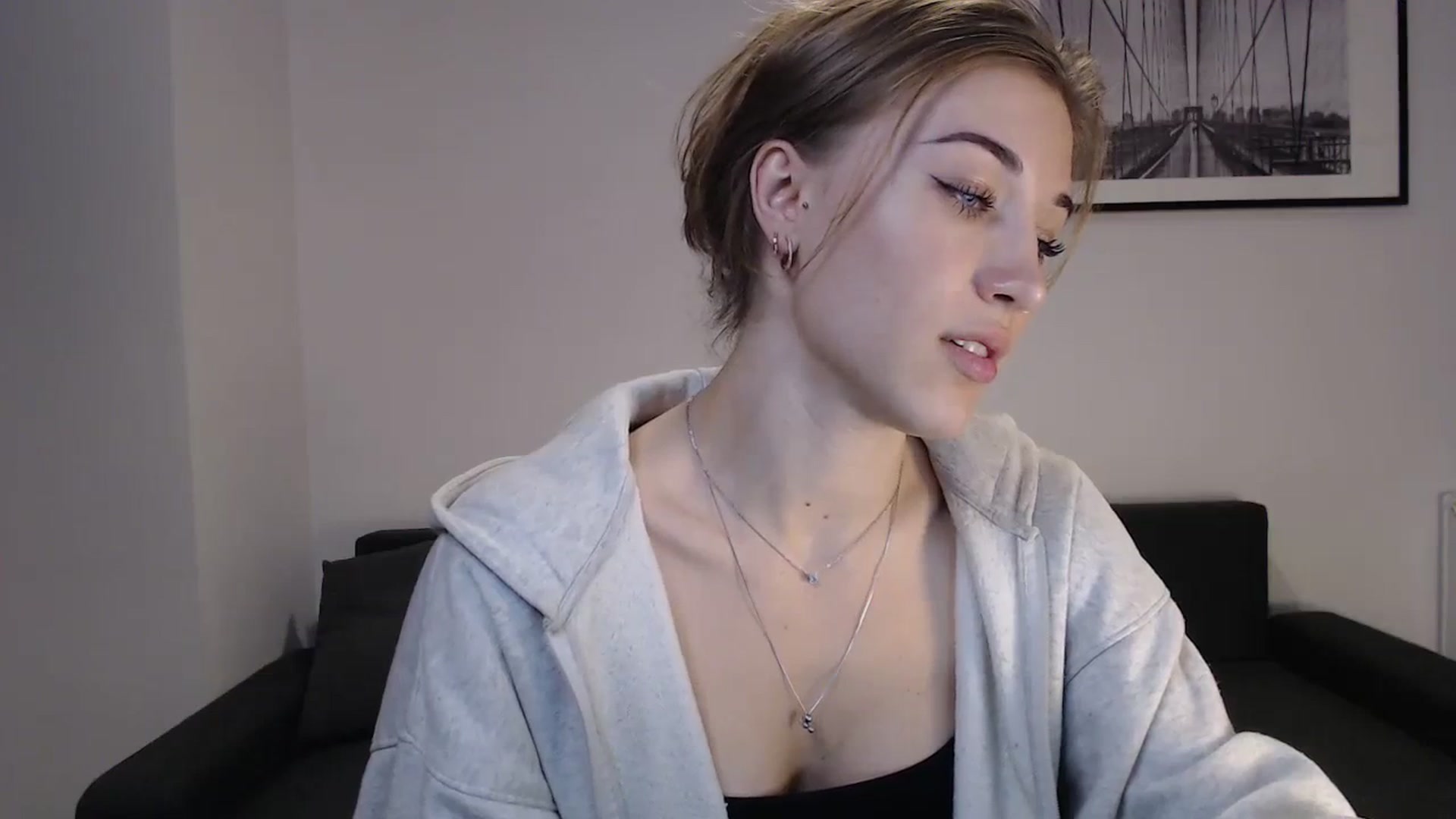 Gallery image thumbnail from GalaxyAnisia's myfreecams stream on, 10/08/2023, 17:10 image 8 of 20