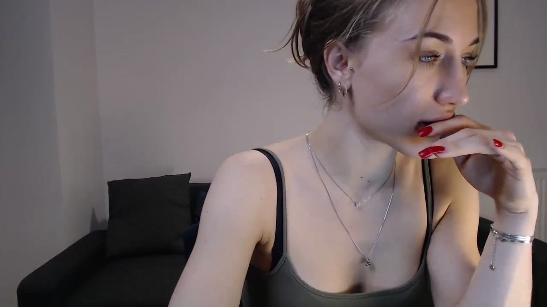 Gallery image thumbnail from GalaxyAnisia's myfreecams stream on, 10/10/2023, 02:09 image 5 of 20
