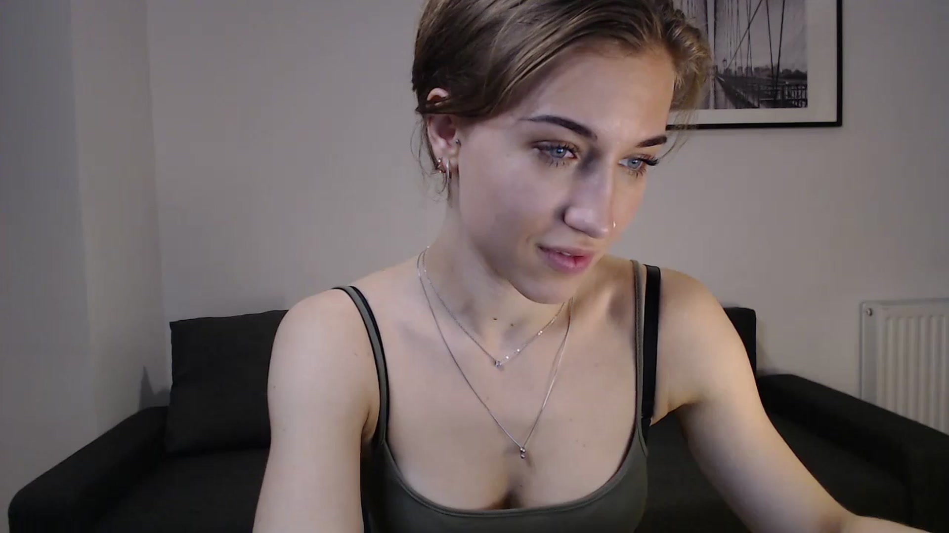 Gallery image thumbnail from GalaxyAnisia's myfreecams stream on, 10/10/2023, 03:23 image 5 of 20