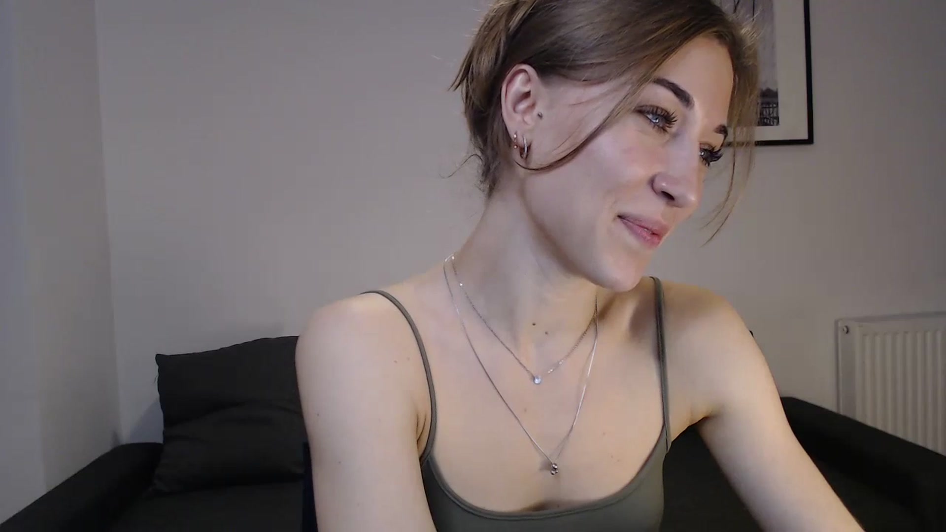 Gallery image thumbnail from GalaxyAnisia's myfreecams stream on, 10/13/2023, 18:24 image 9 of 20