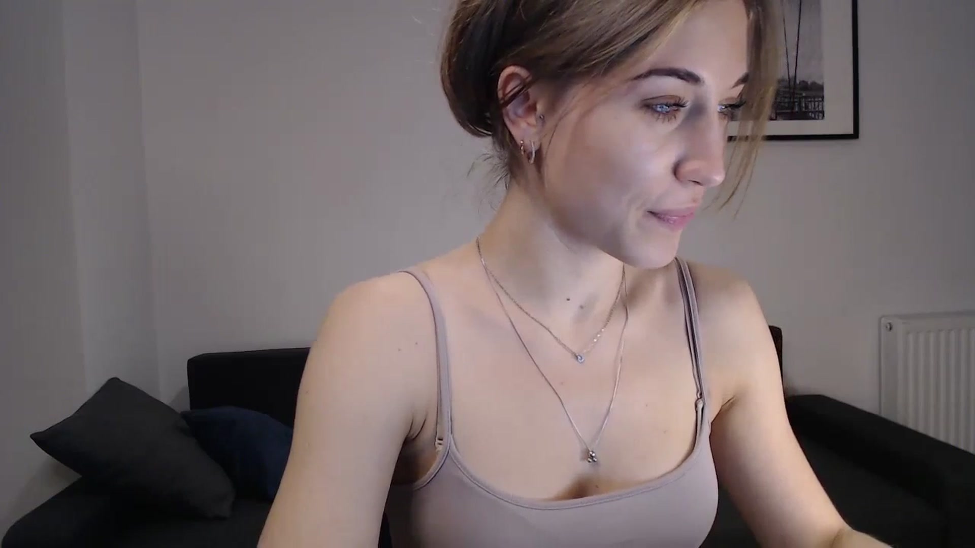Gallery image thumbnail from GalaxyAnisia's myfreecams stream on, 10/21/2023, 17:08 image 6 of 20