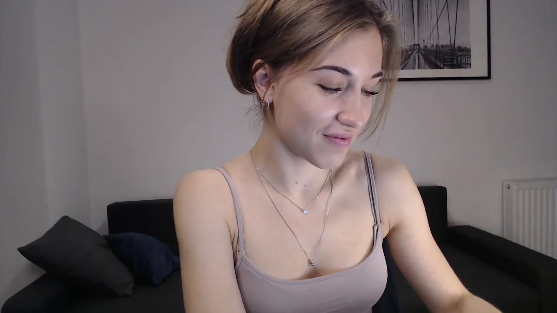 Gallery image thumbnail from GalaxyAnisia's myfreecams stream on, 10/21/2023, 17:08 image 4 of 20