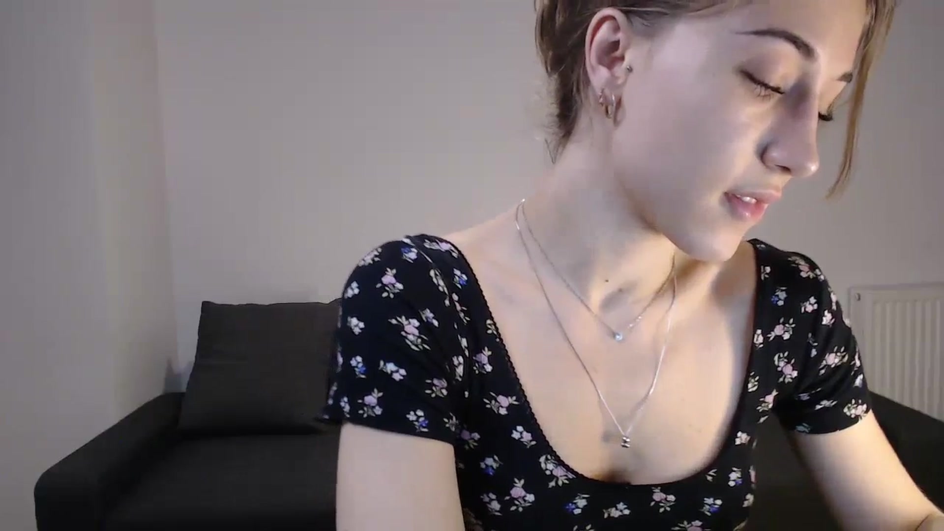 Gallery image thumbnail from GalaxyAnisia's myfreecams stream on, 10/22/2023, 10:39 image 12 of 20