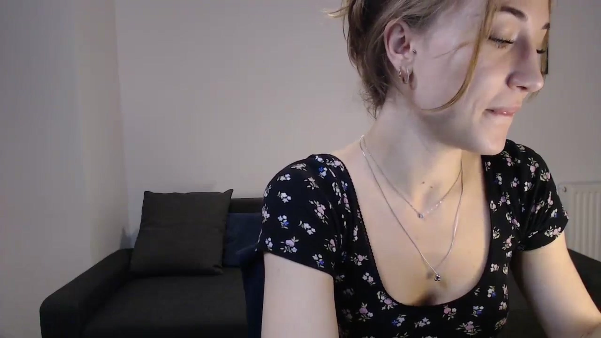 Gallery image thumbnail from GalaxyAnisia's myfreecams stream on, 10/22/2023, 10:39 image 17 of 20