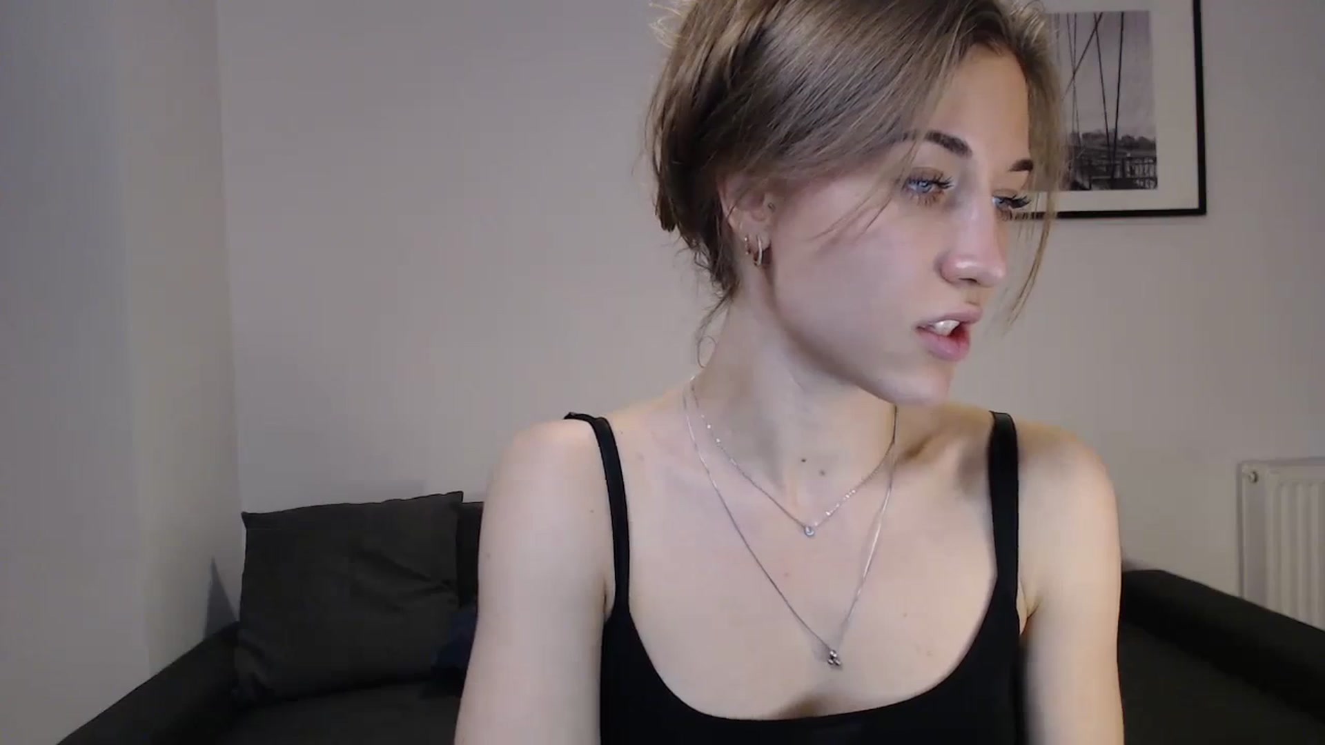 Gallery image thumbnail from GalaxyAnisia's myfreecams stream on, 10/24/2023, 22:04 image 6 of 20