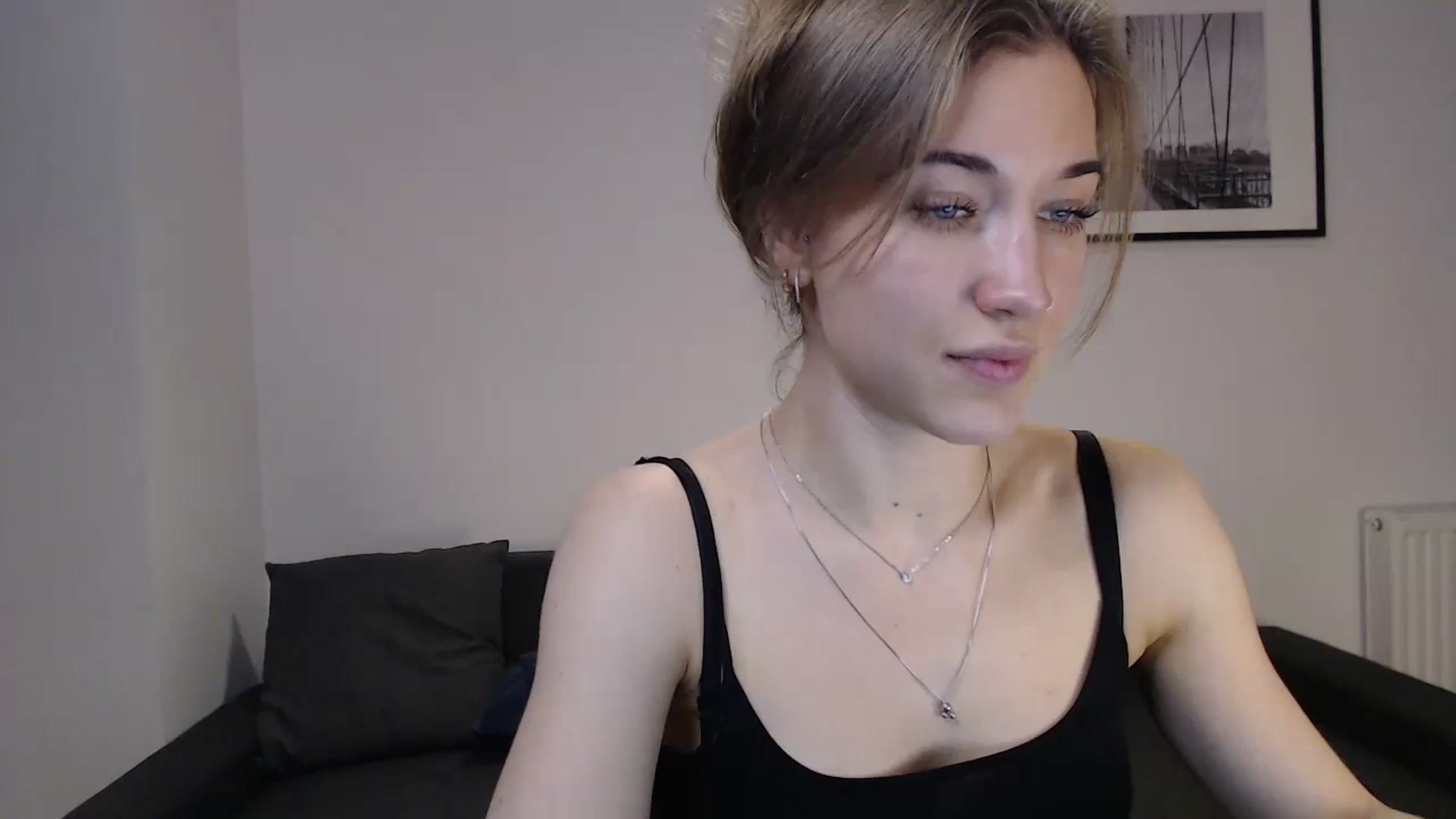 Gallery image thumbnail from GalaxyAnisia's myfreecams stream on, 10/24/2023, 22:04 image 4 of 20