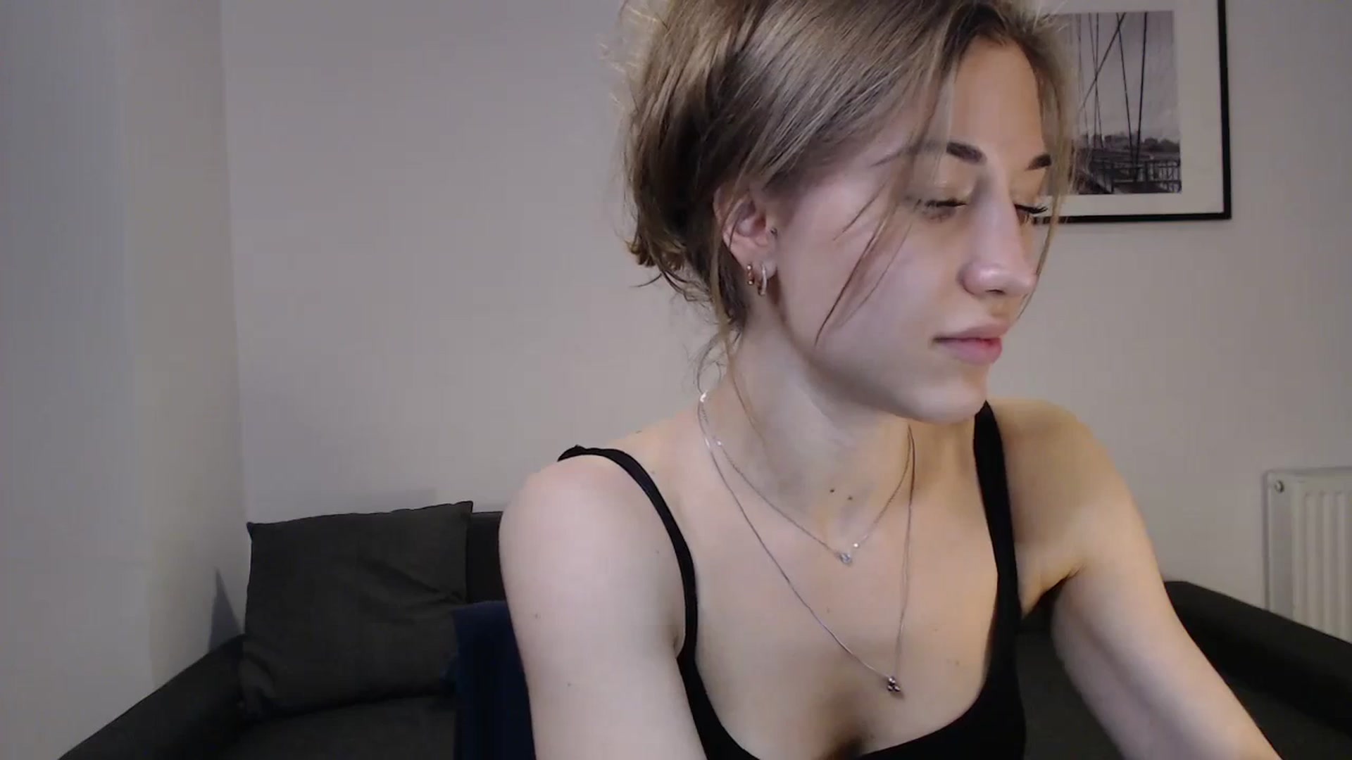 Gallery image thumbnail from GalaxyAnisia's myfreecams stream on, 10/24/2023, 22:04 image 18 of 20