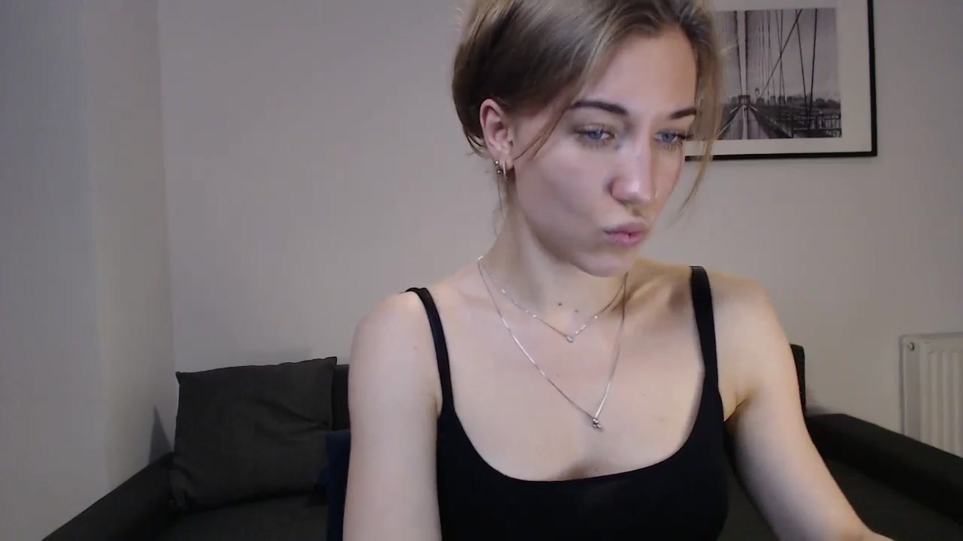 Gallery image thumbnail from GalaxyAnisia's myfreecams stream on, 10/24/2023, 22:04 image 9 of 20