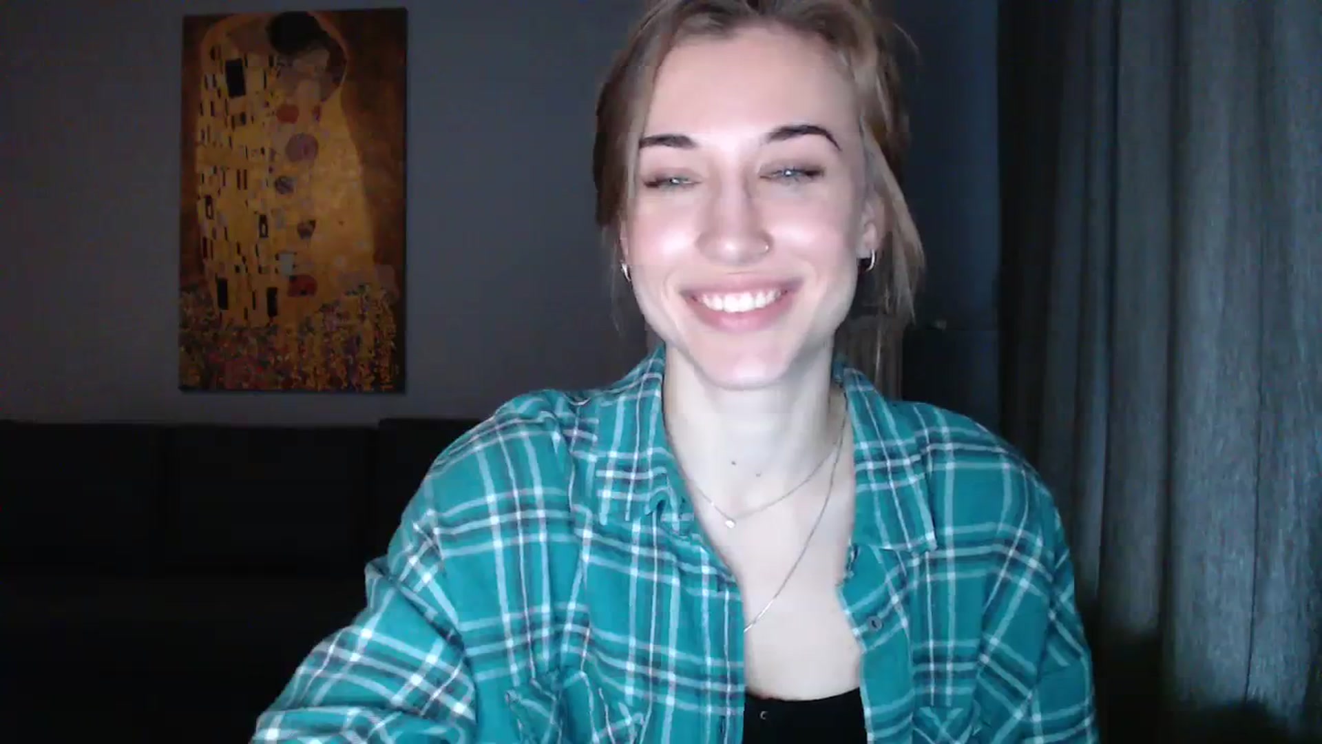 Gallery image thumbnail from GalaxyAnisia's myfreecams stream on, 12/08/2023, 10:08 image 2 of 20