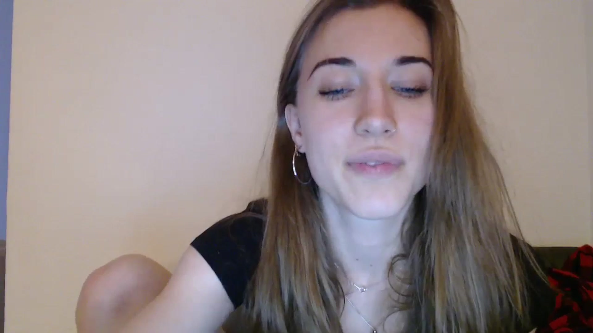 Gallery image thumbnail from GalaxyAnisia's myfreecams stream on, 12/27/2023, 16:12 image 3 of 20