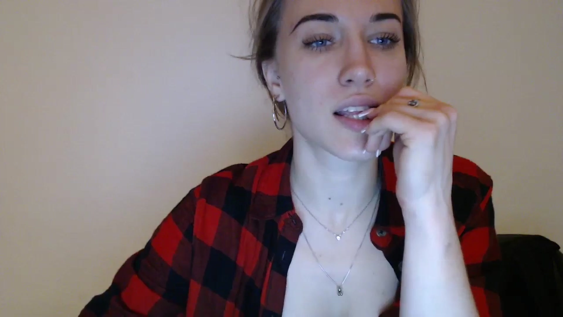 Gallery image thumbnail from GalaxyAnisia's myfreecams stream on, 12/28/2023, 16:56 image 9 of 20