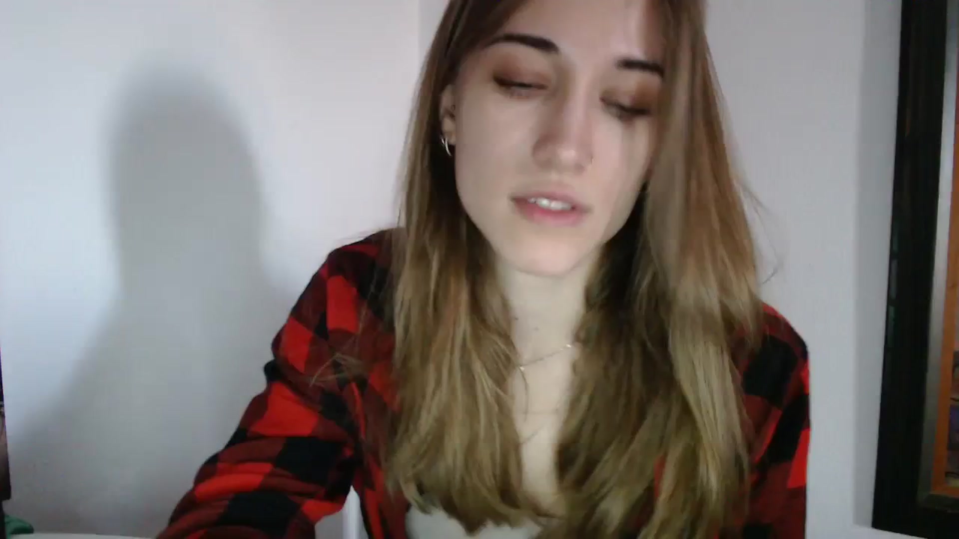 Gallery image thumbnail from GalaxyAnisia's myfreecams stream on, 01/08/2024, 17:18 image 1 of 20