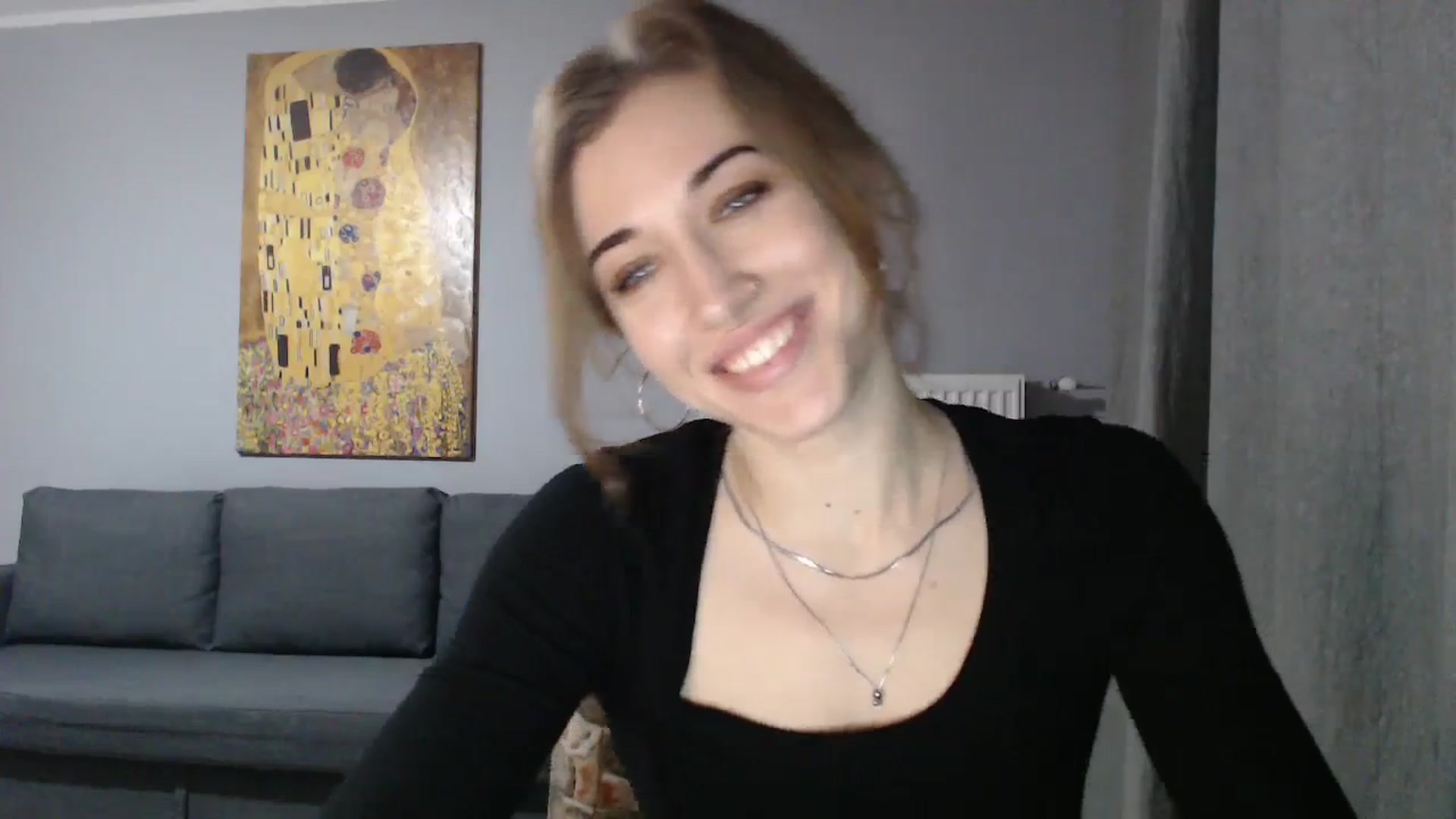 Gallery image thumbnail from GalaxyAnisia's myfreecams stream on, 01/22/2024, 23:21 image 3 of 20