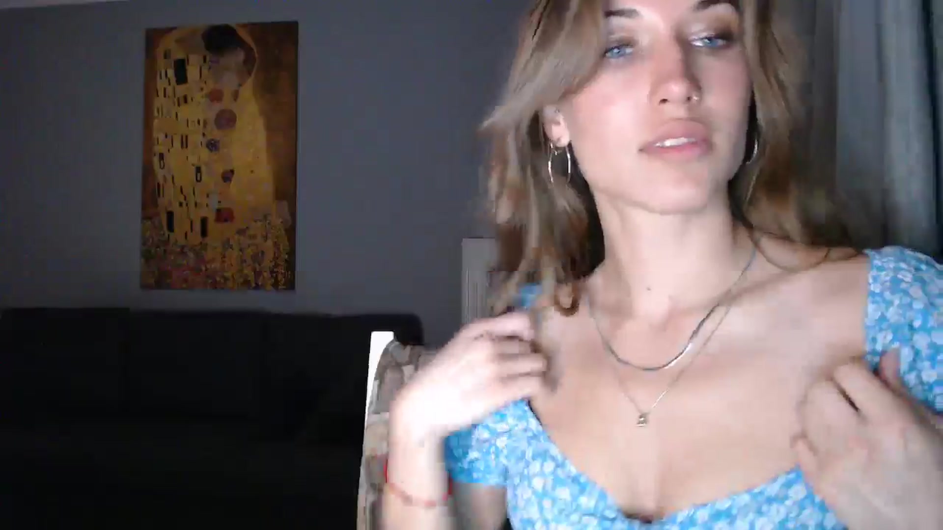 Gallery image thumbnail from GalaxyAnisia's myfreecams stream on, 05/13/2024, 19:31 image 15 of 20