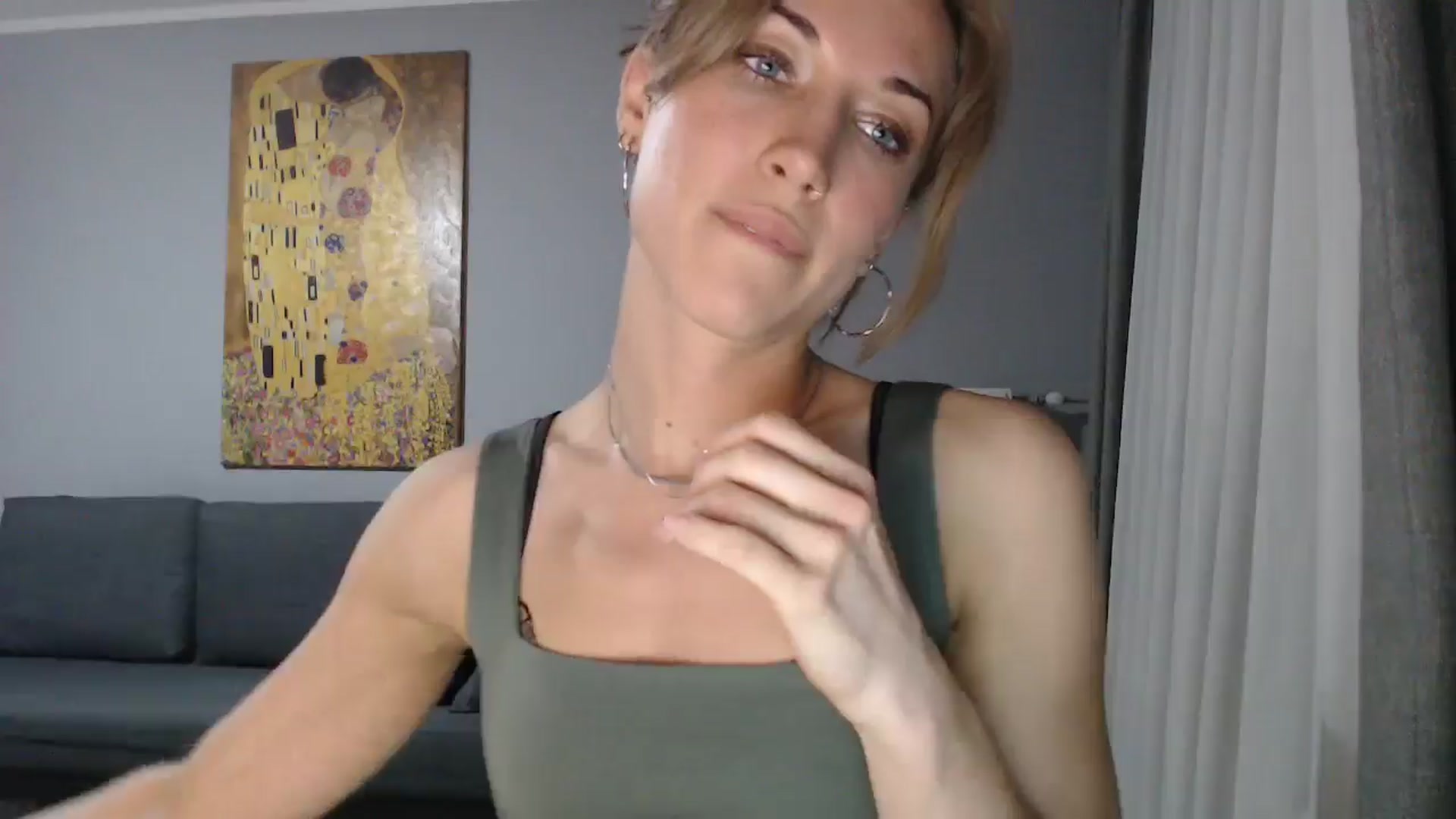 Gallery image thumbnail from GalaxyAnisia's myfreecams stream on, 05/13/2024, 23:37 image 16 of 20