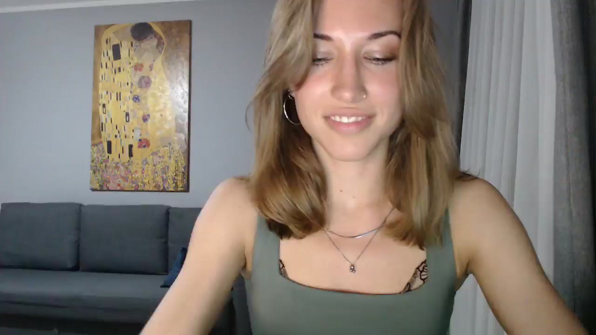 Gallery image thumbnail from GalaxyAnisia's myfreecams stream on, 05/13/2024, 23:37 image 5 of 20