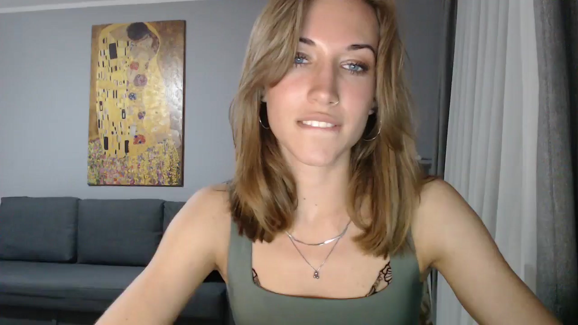 Gallery image thumbnail from GalaxyAnisia's myfreecams stream on, 05/13/2024, 23:37 image 6 of 20