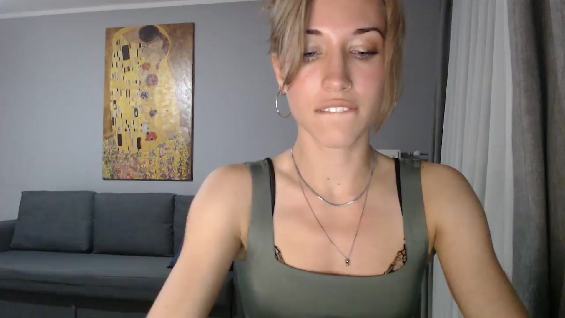 Gallery image thumbnail from GalaxyAnisia's myfreecams stream on, 05/13/2024, 23:37 image 17 of 20