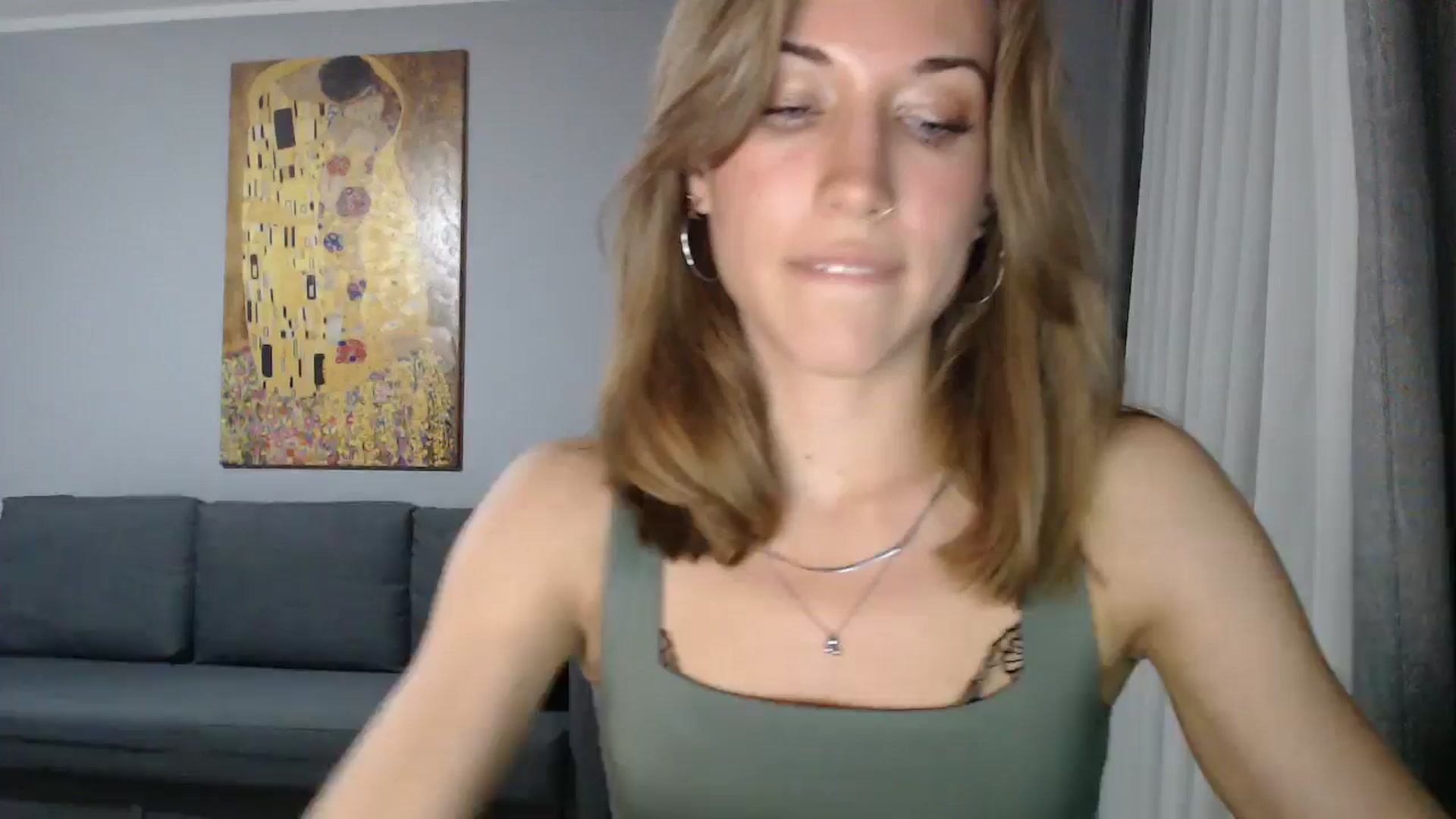 Gallery image thumbnail from GalaxyAnisia's myfreecams stream on, 05/13/2024, 23:37 image 2 of 20