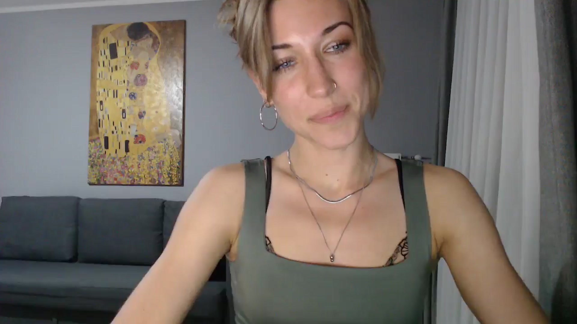 Gallery image thumbnail from GalaxyAnisia's myfreecams stream on, 05/13/2024, 23:37 image 14 of 20