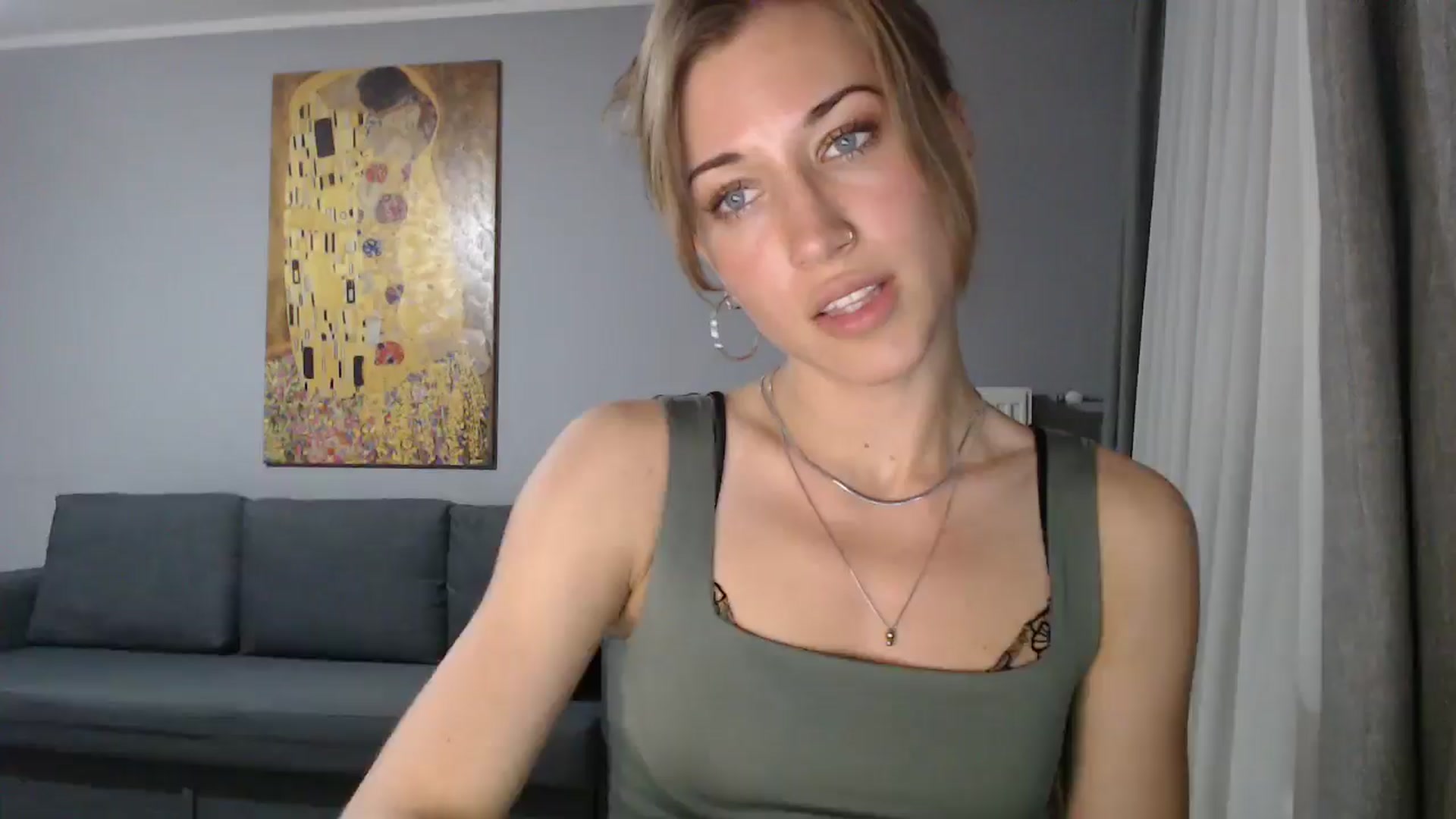 Gallery image thumbnail from GalaxyAnisia's myfreecams stream on, 05/13/2024, 23:37 image 18 of 20